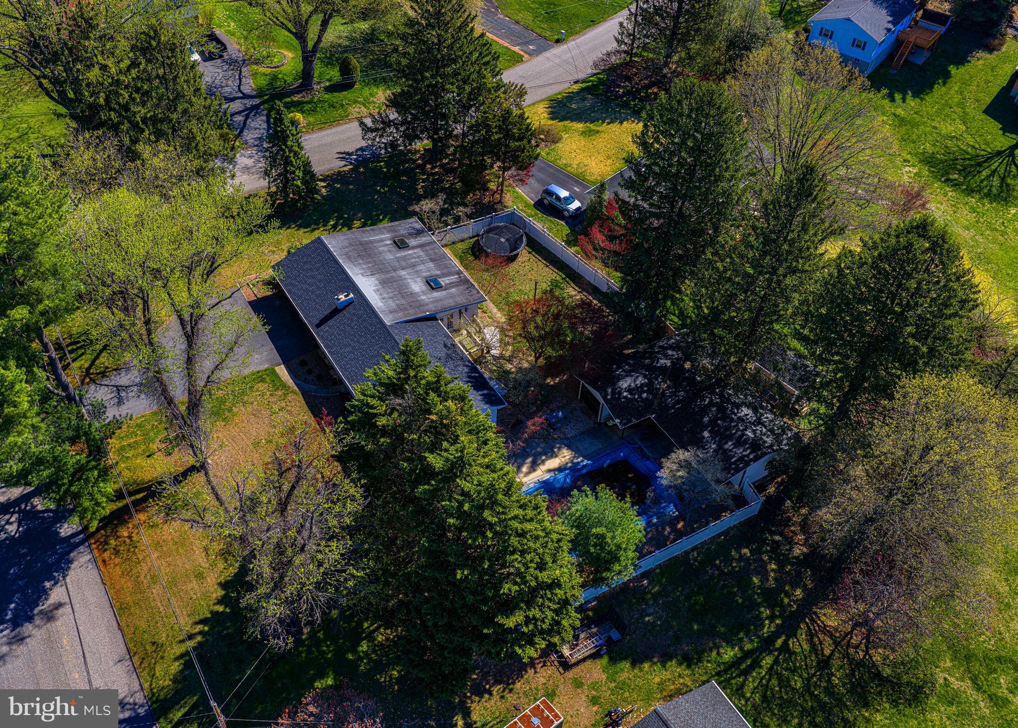 CHARLES MANOR - Residential