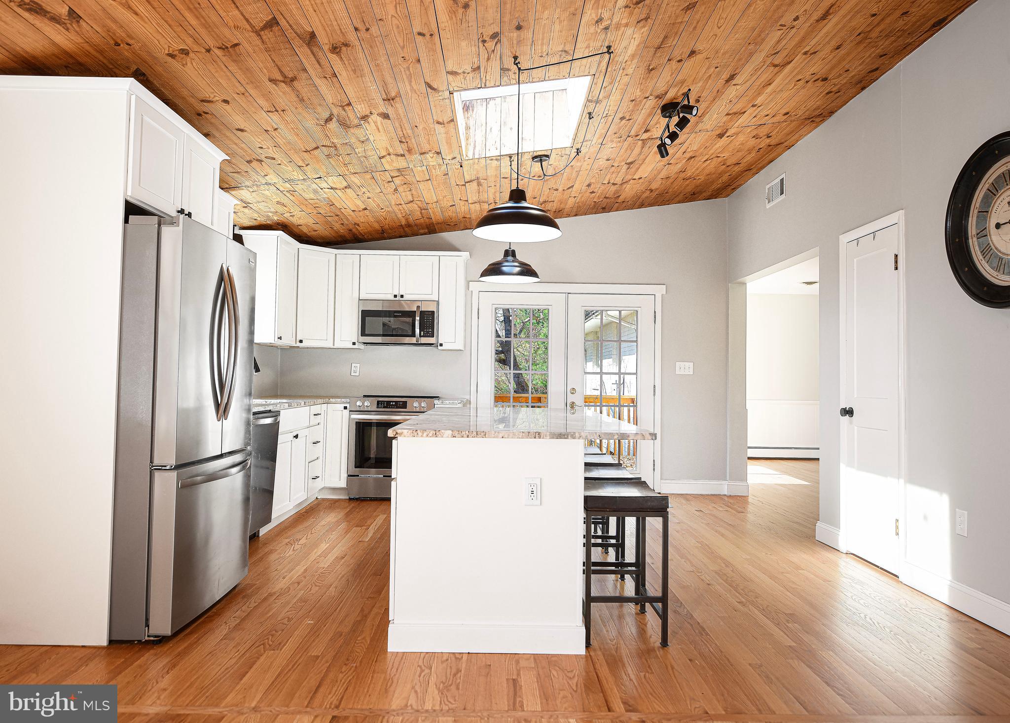 CHARLES MANOR - Residential