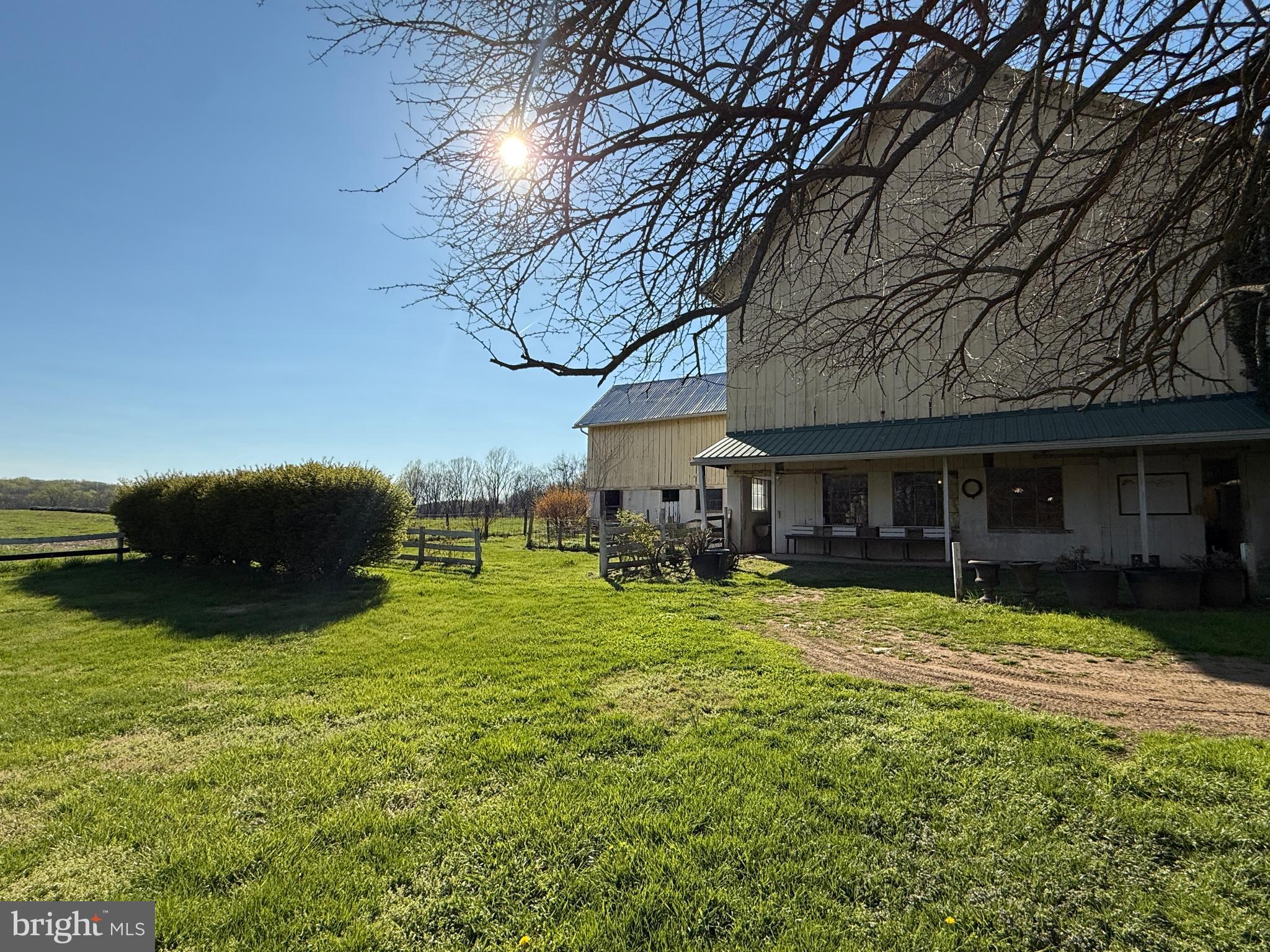 CHARLES MANOR - Residential