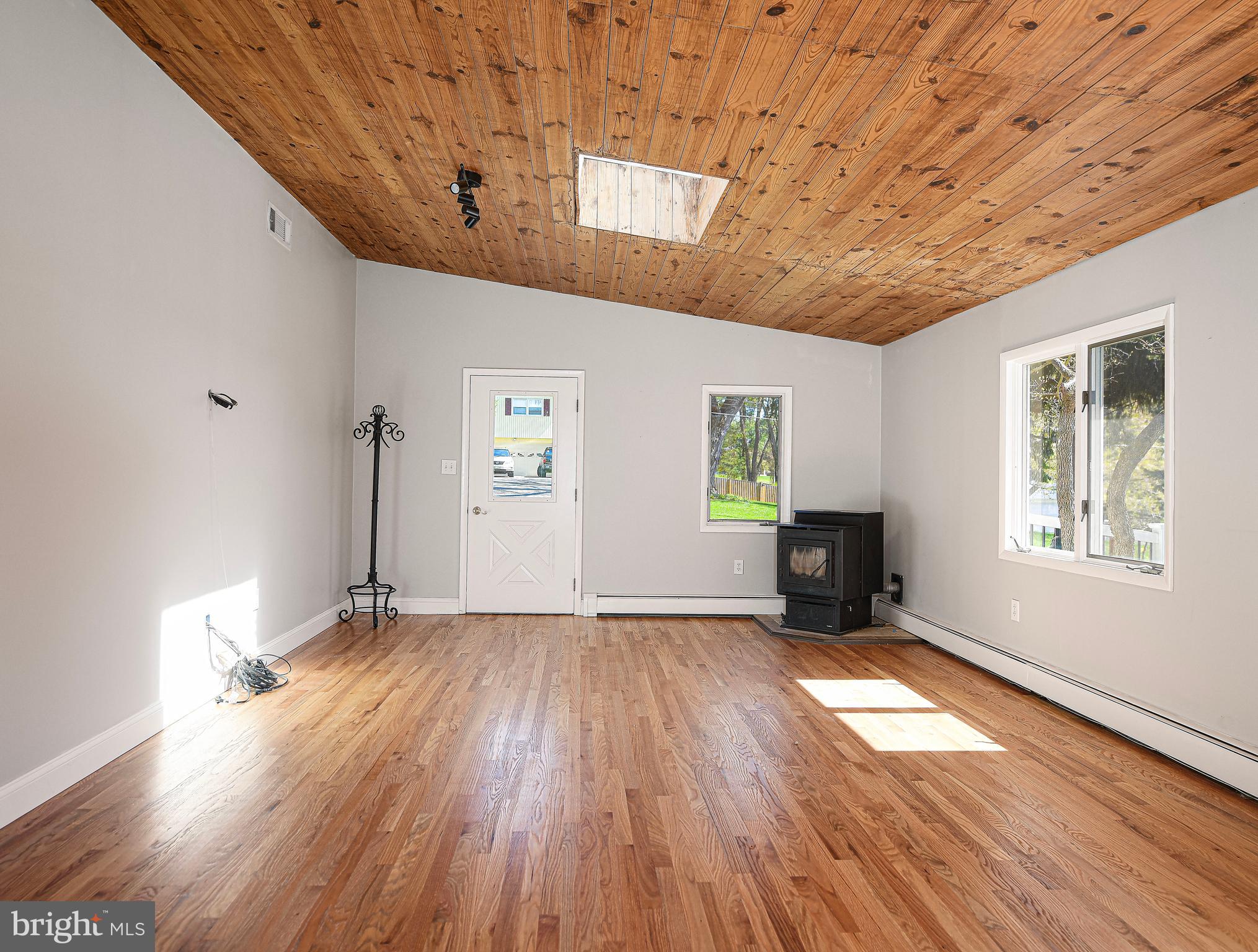 CHARLES MANOR - Residential