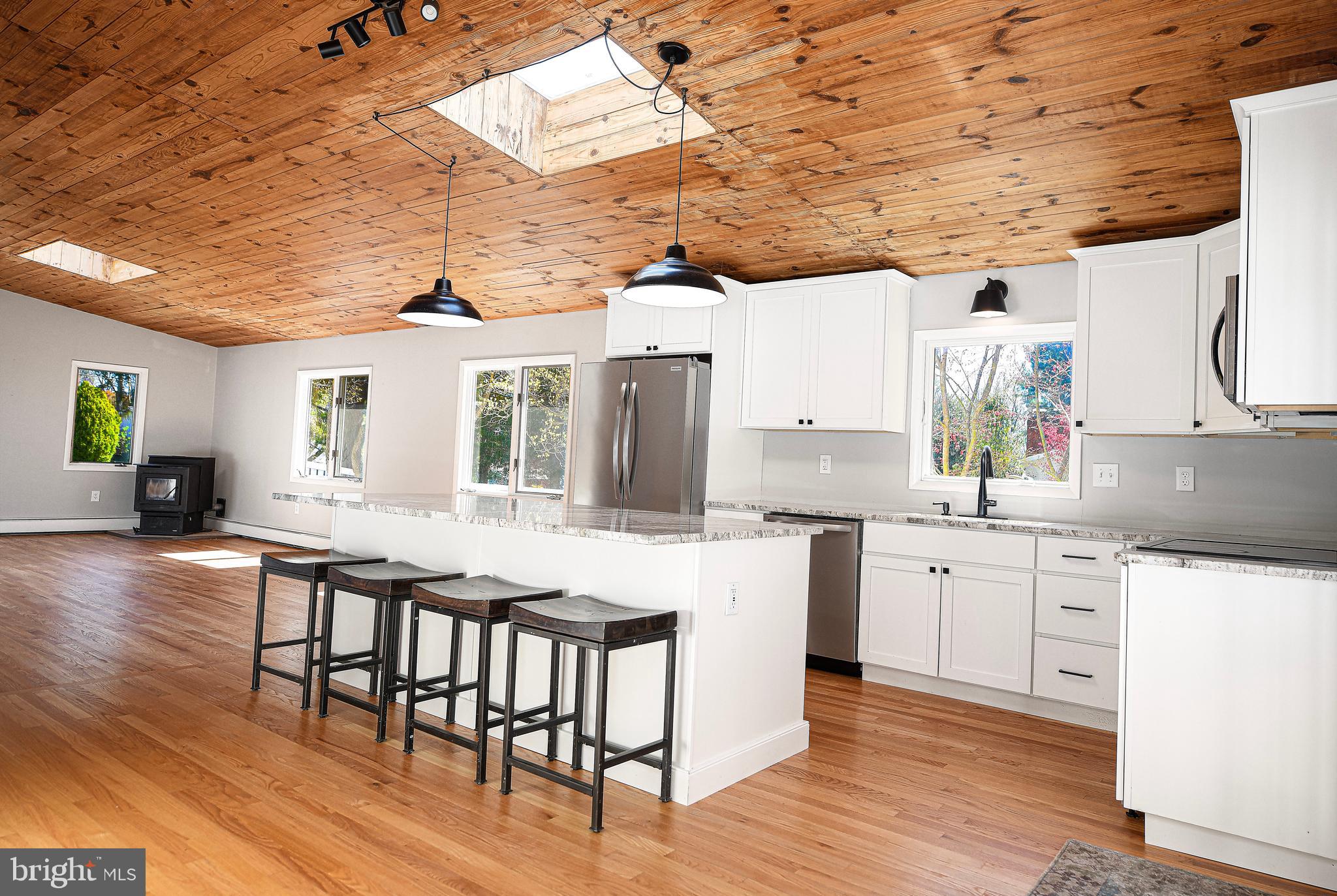 CHARLES MANOR - Residential