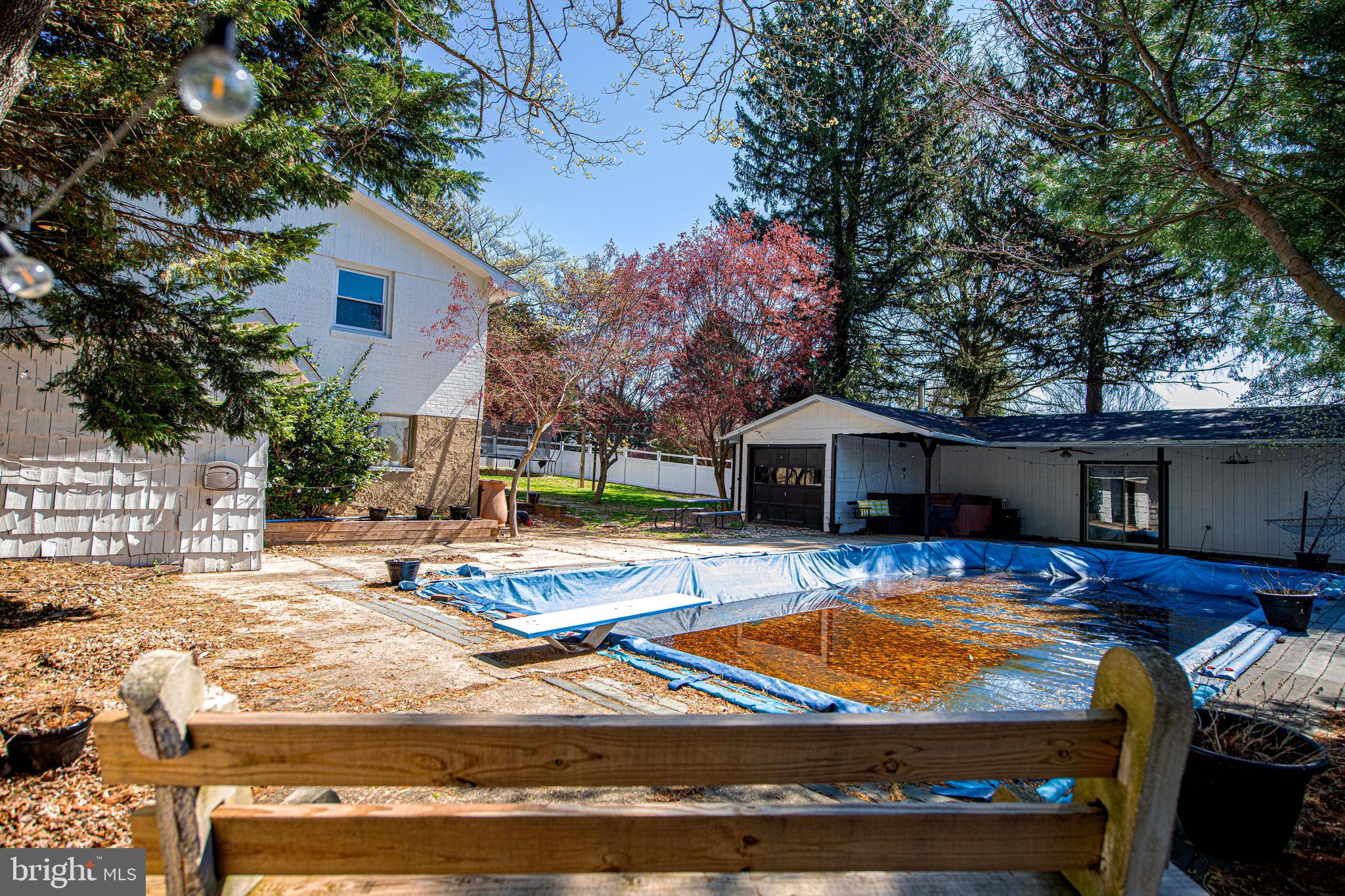 CHARLES MANOR - Residential