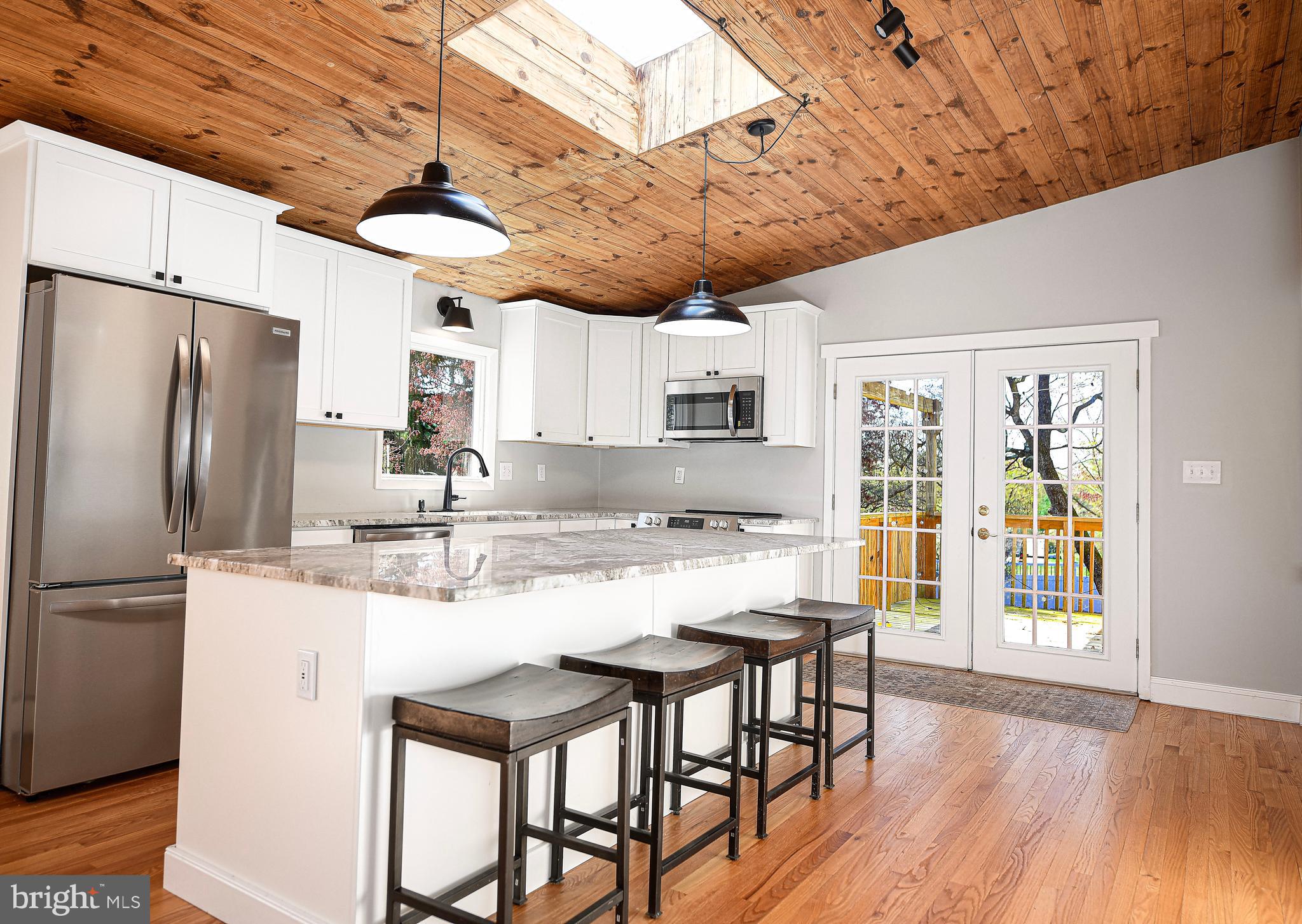 CHARLES MANOR - Residential