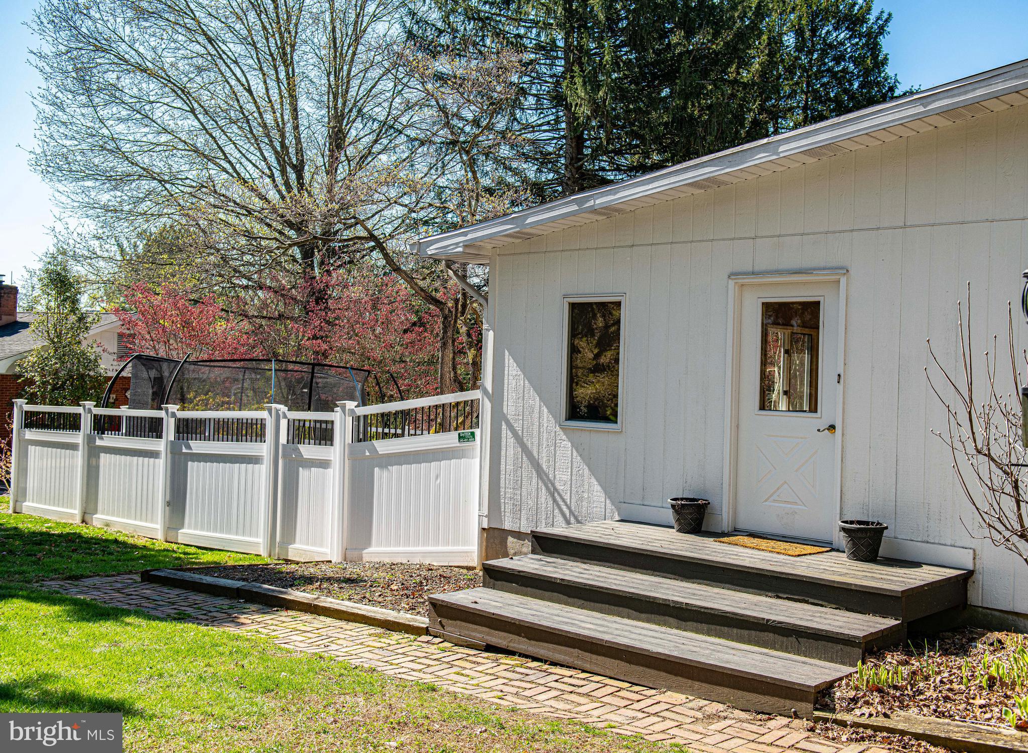 CHARLES MANOR - Residential