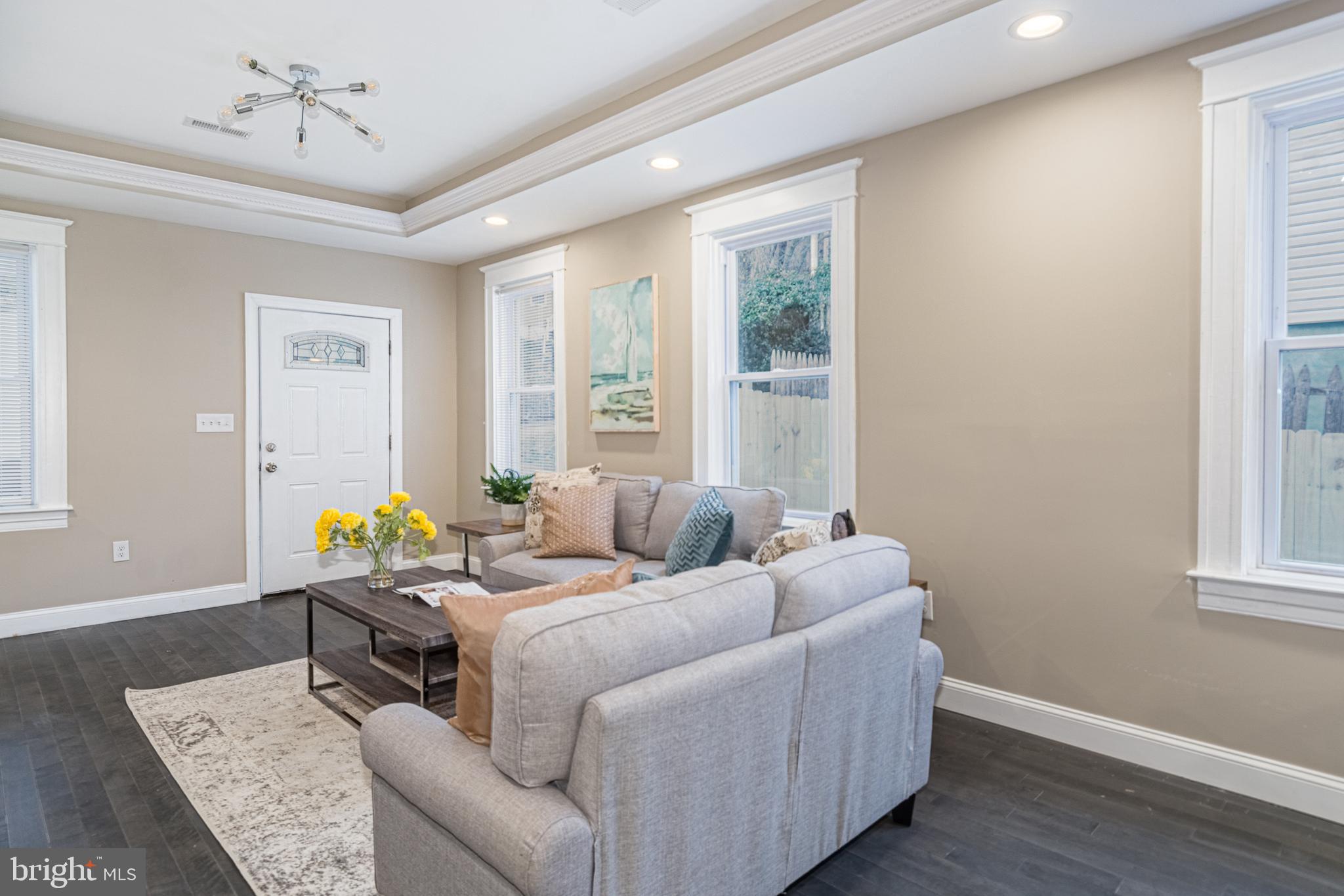 ROSEMONT EAST - Residential