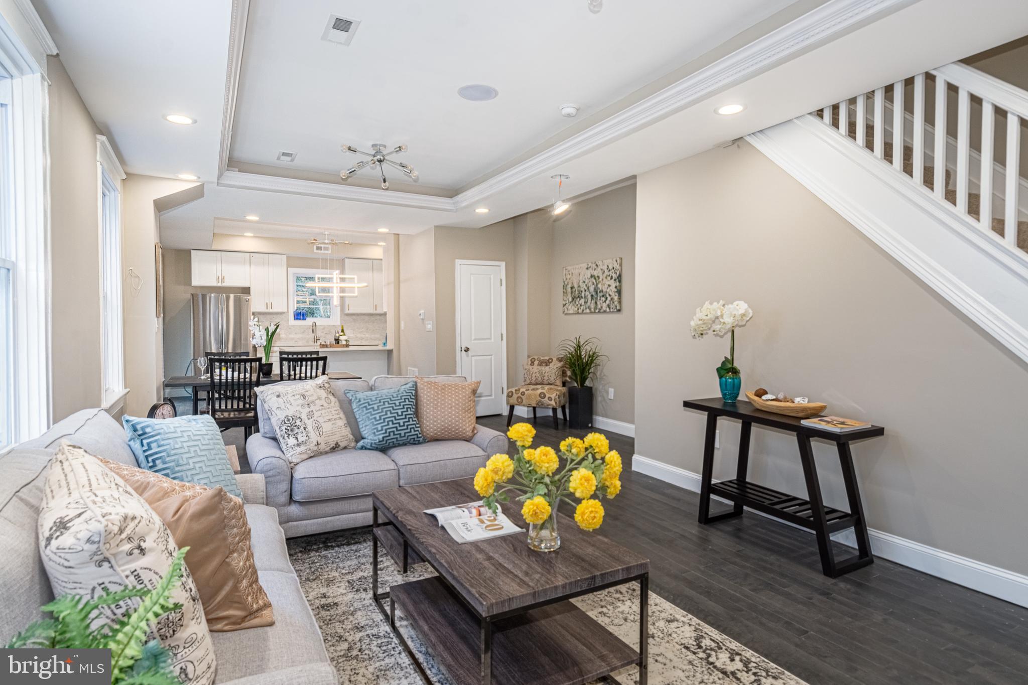 ROSEMONT EAST - Residential