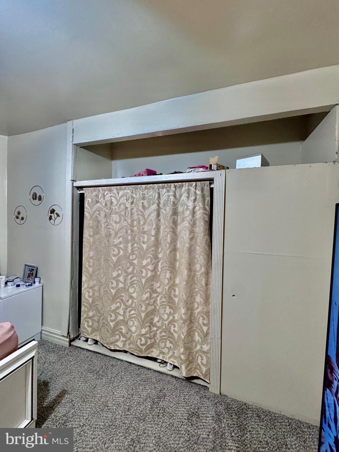 PHILADELPHIA - Residential