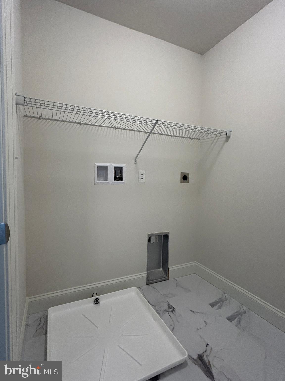 WOODLAND HILLS - Residential