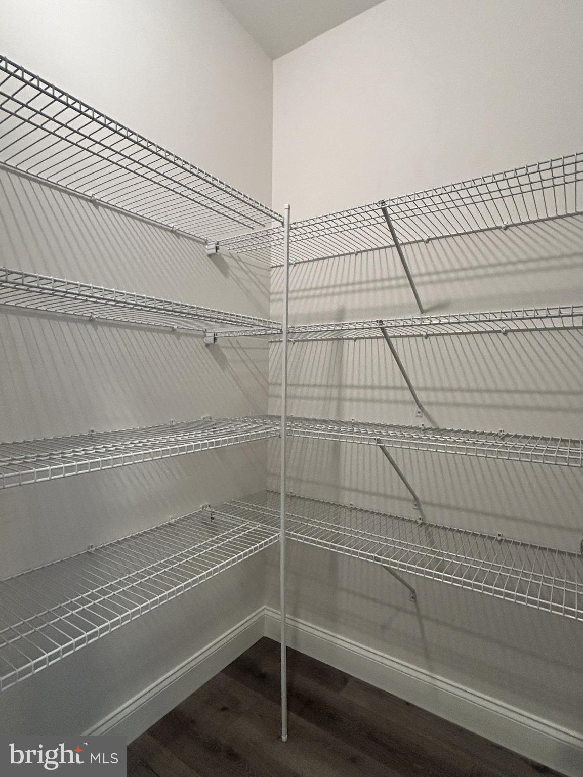 WOODLAND HILLS - Residential