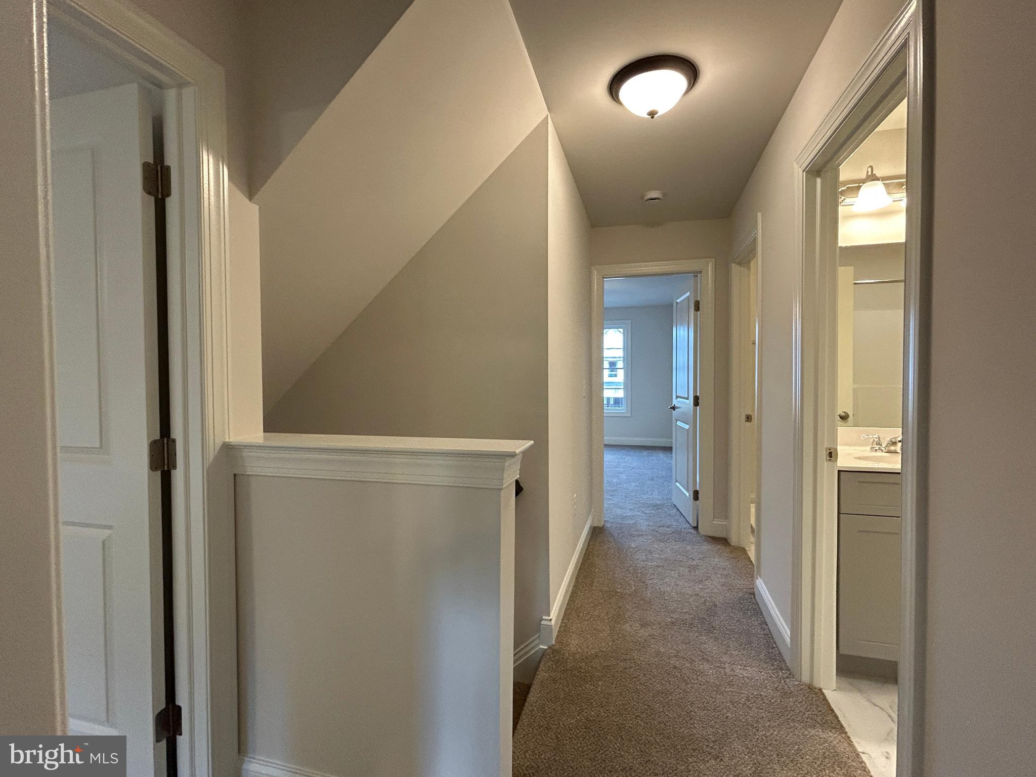 WOODLAND HILLS - Residential