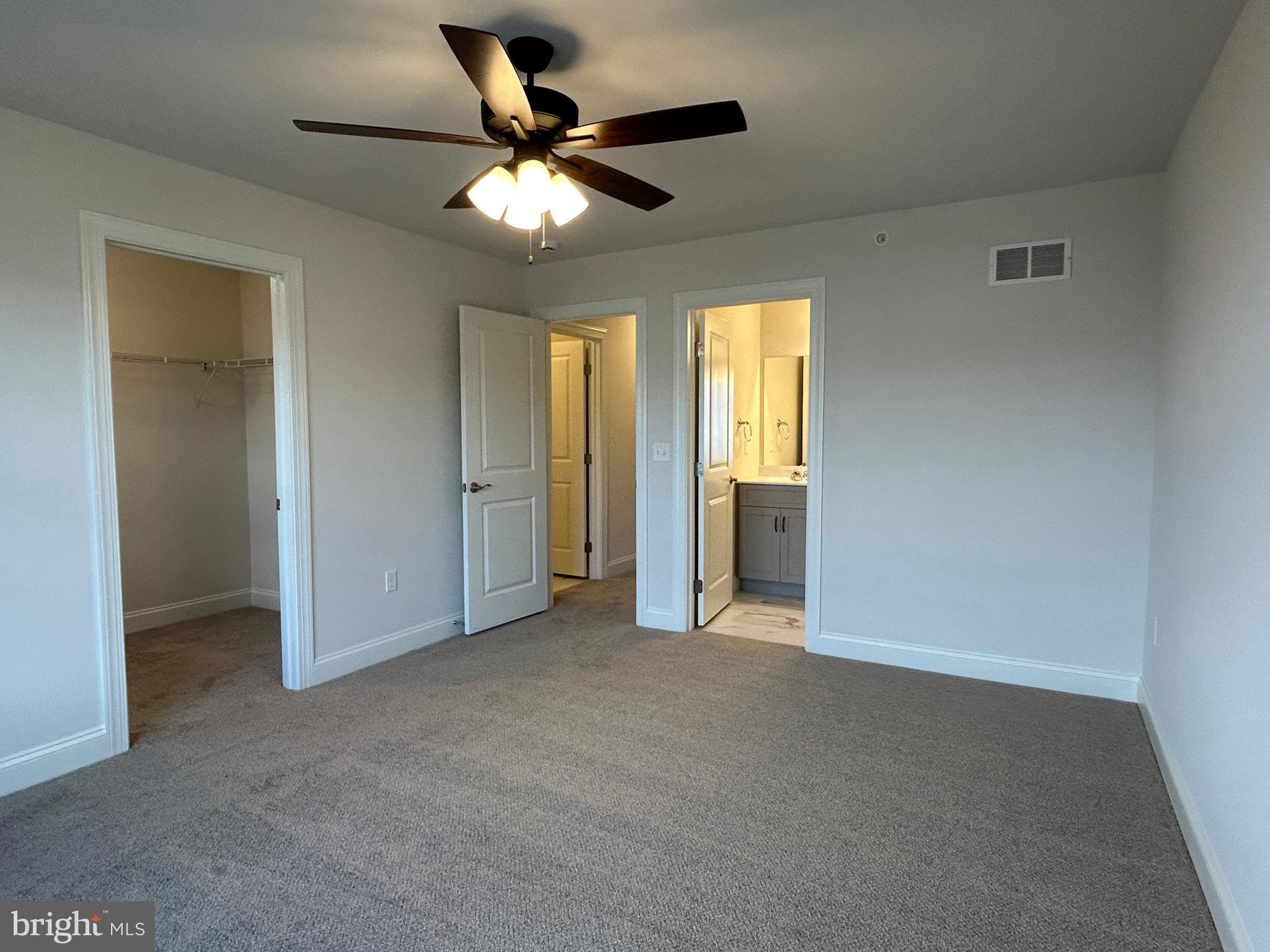 WOODLAND HILLS - Residential