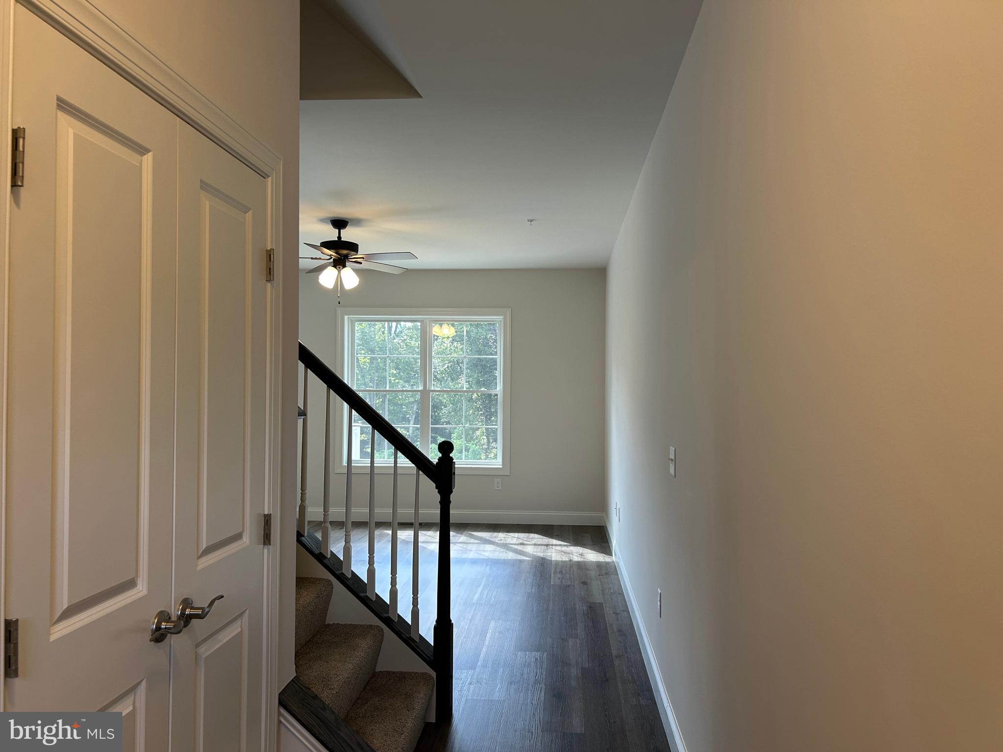 WOODLAND HILLS - Residential