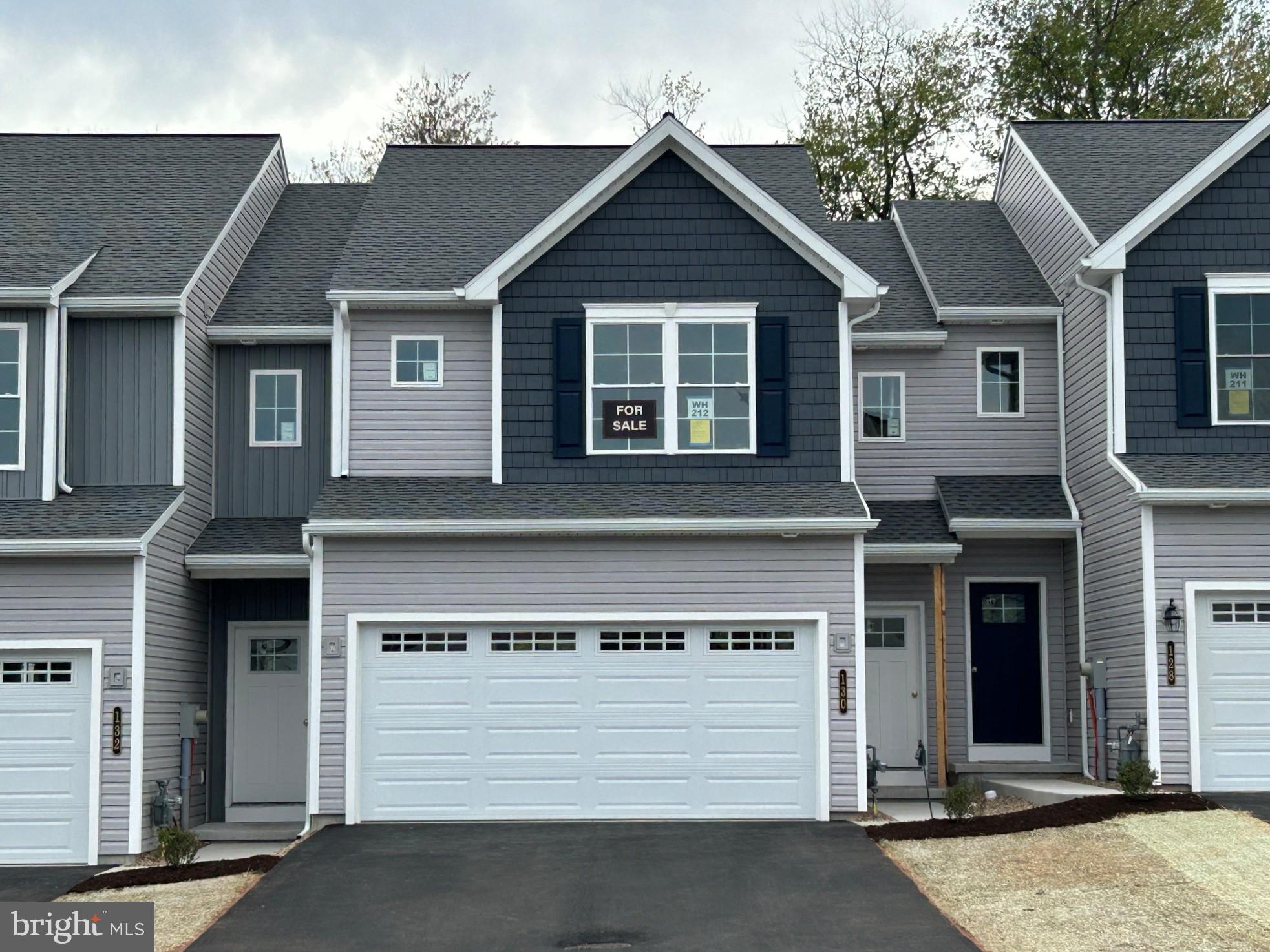 WOODLAND HILLS - Residential