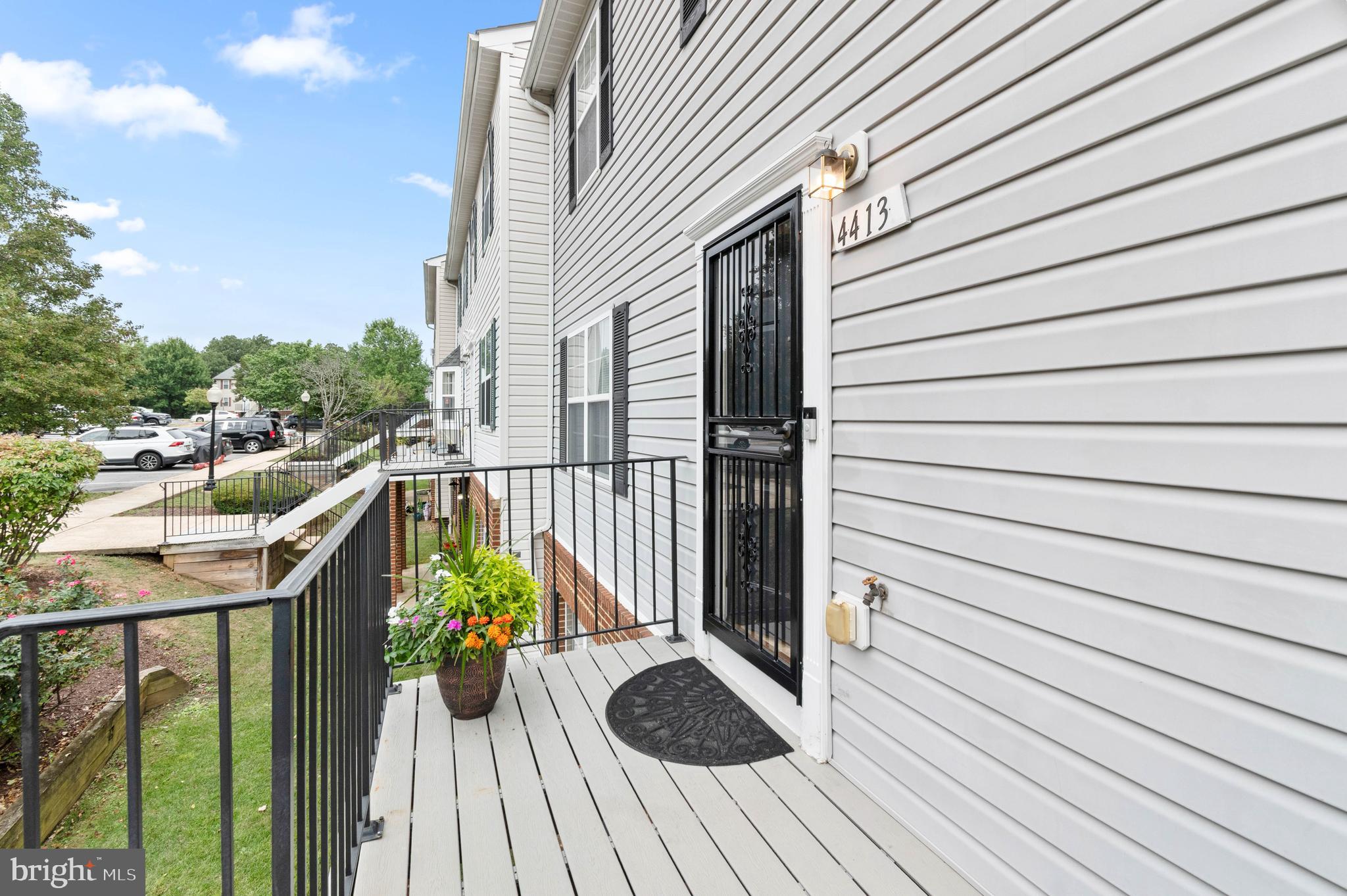 4413 BLUE HERON WAY