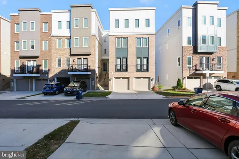 1322 Rail Stop Drive, Woodbridge, VA MLS: VAPW2107396