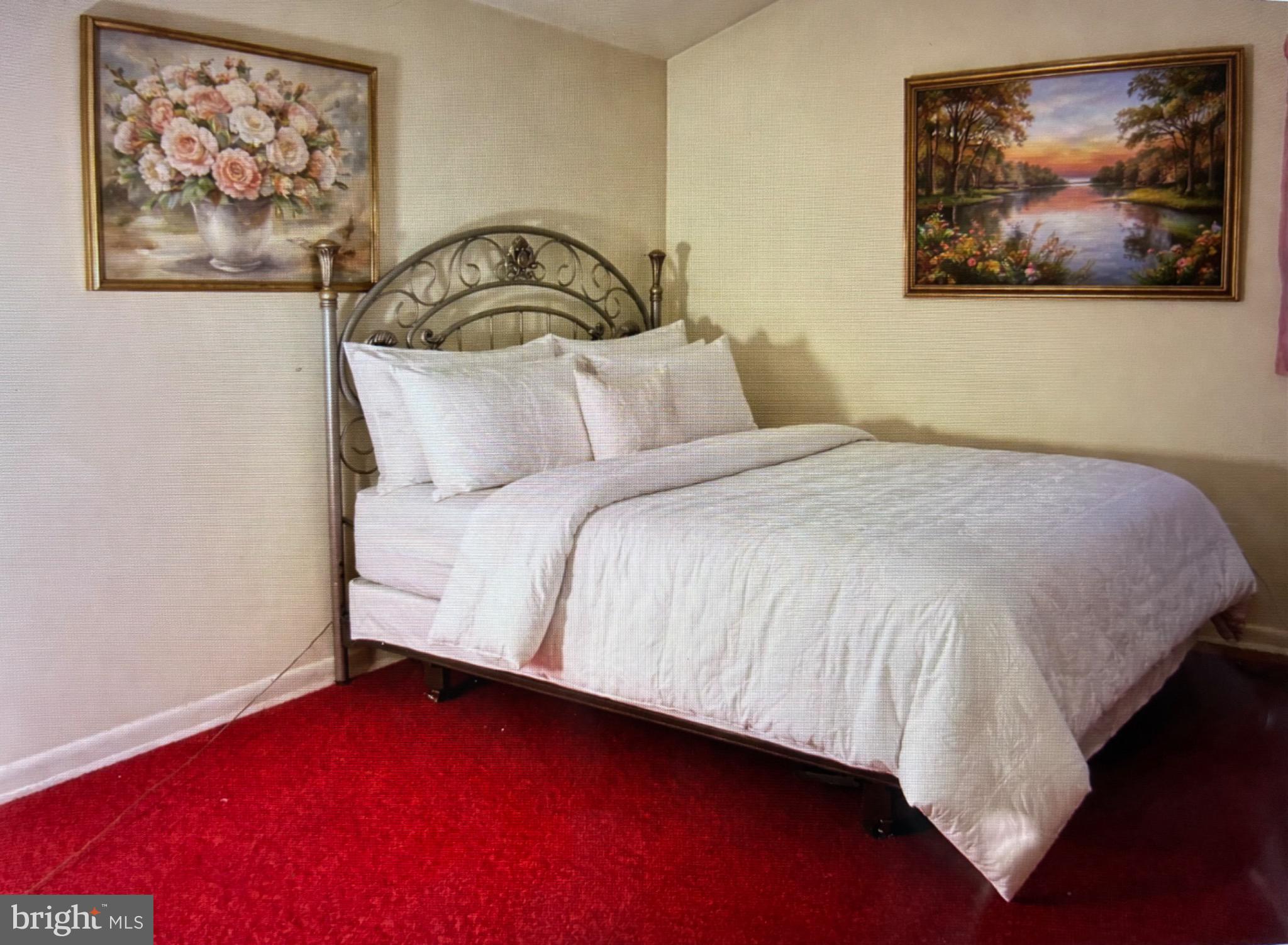 COUNTRY DOWNS - Residential