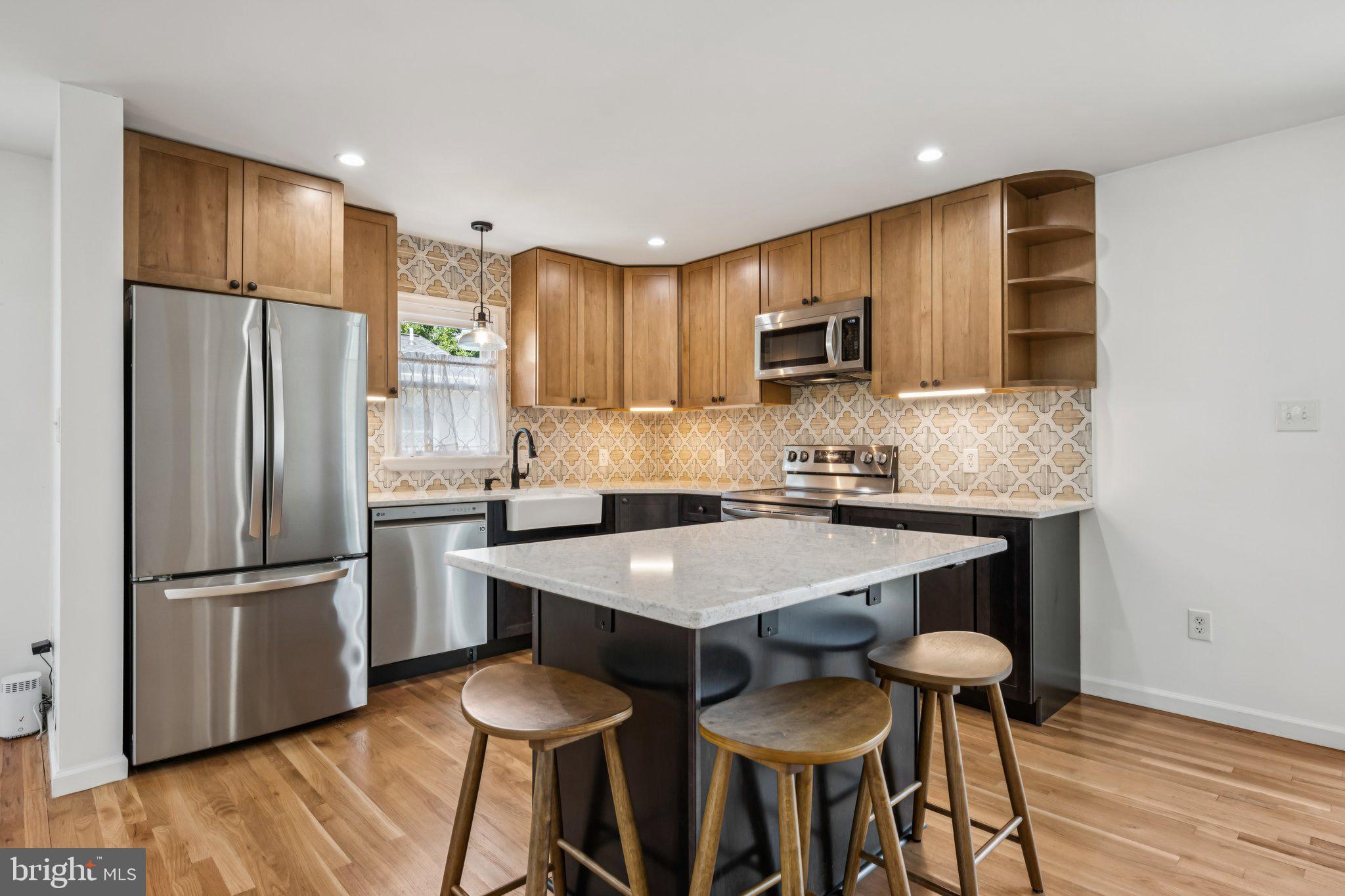 SILVER ROCK - Residential Lease