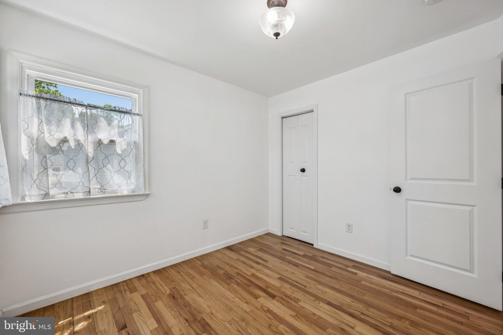 SILVER ROCK - Residential Lease