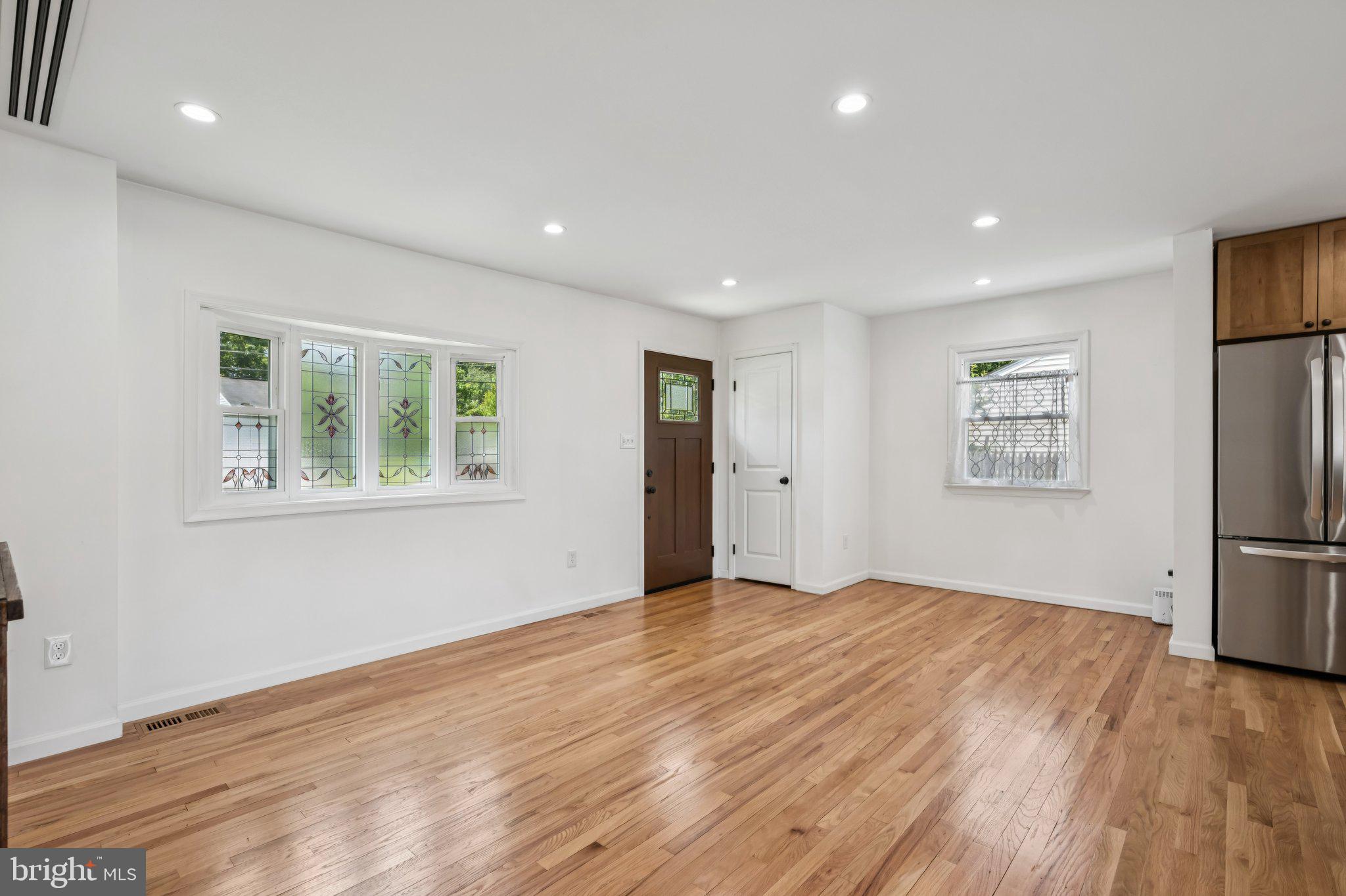 SILVER ROCK - Residential Lease