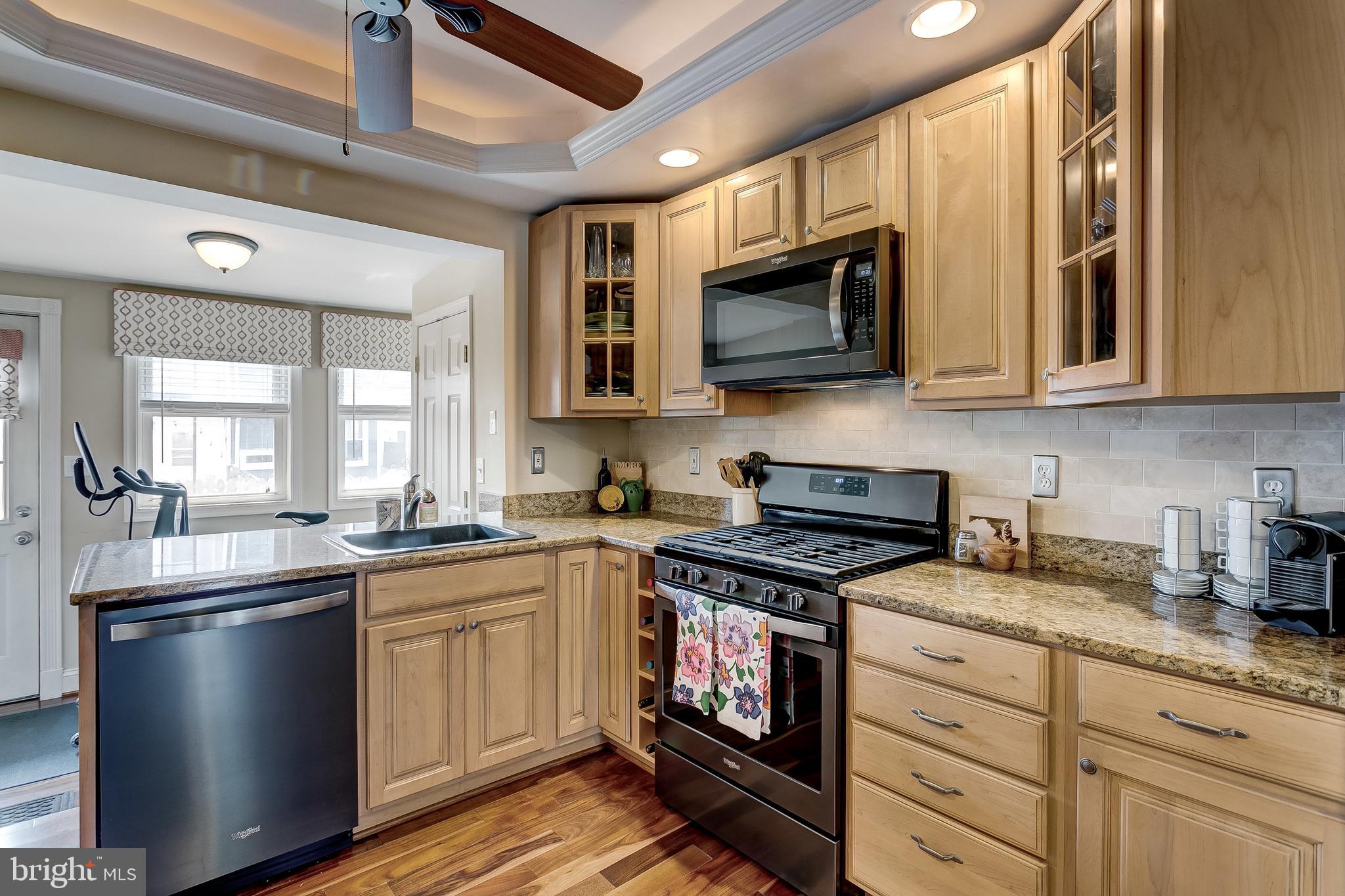 LOCUST POINT - Residential