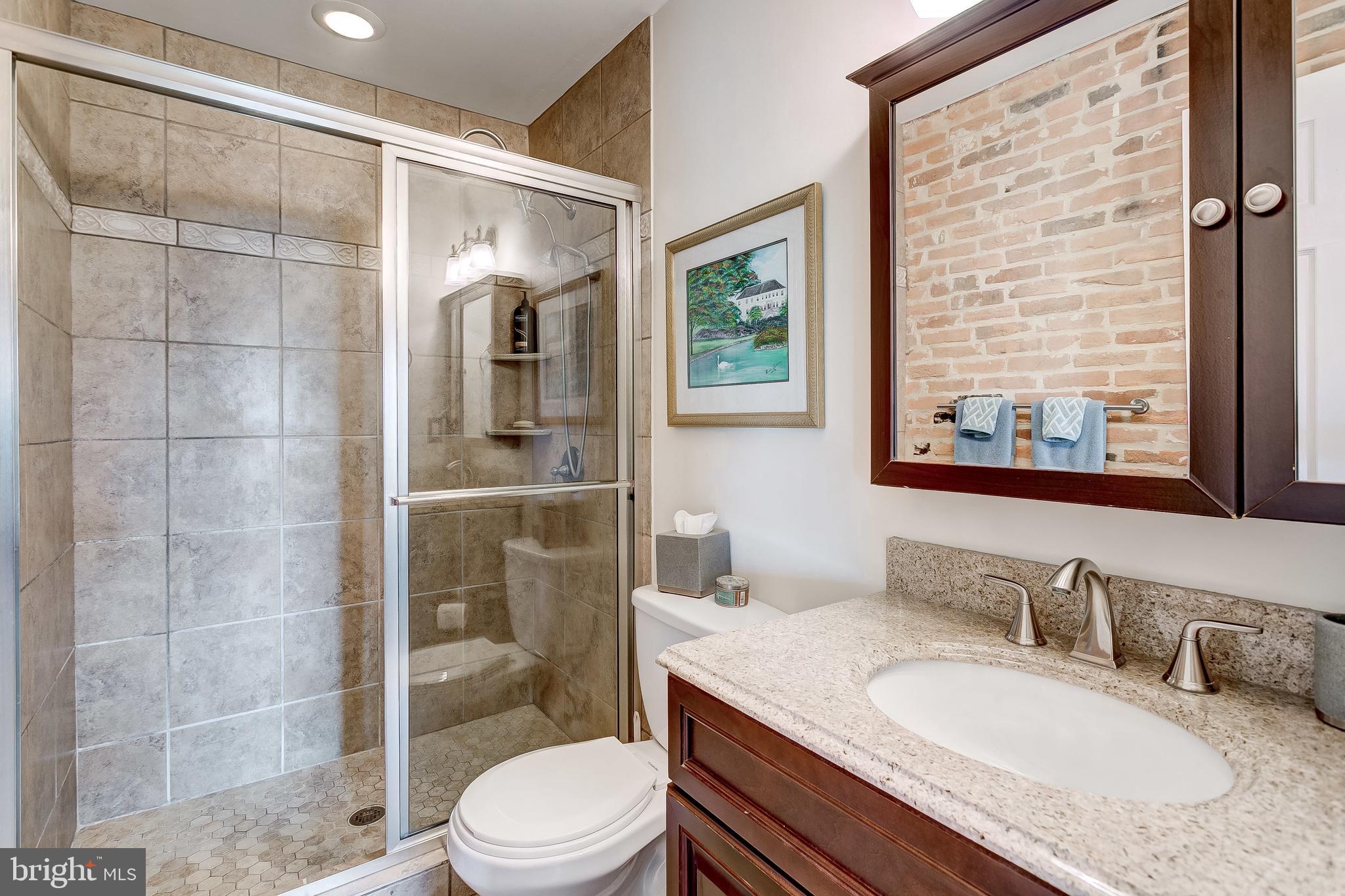 LOCUST POINT - Residential