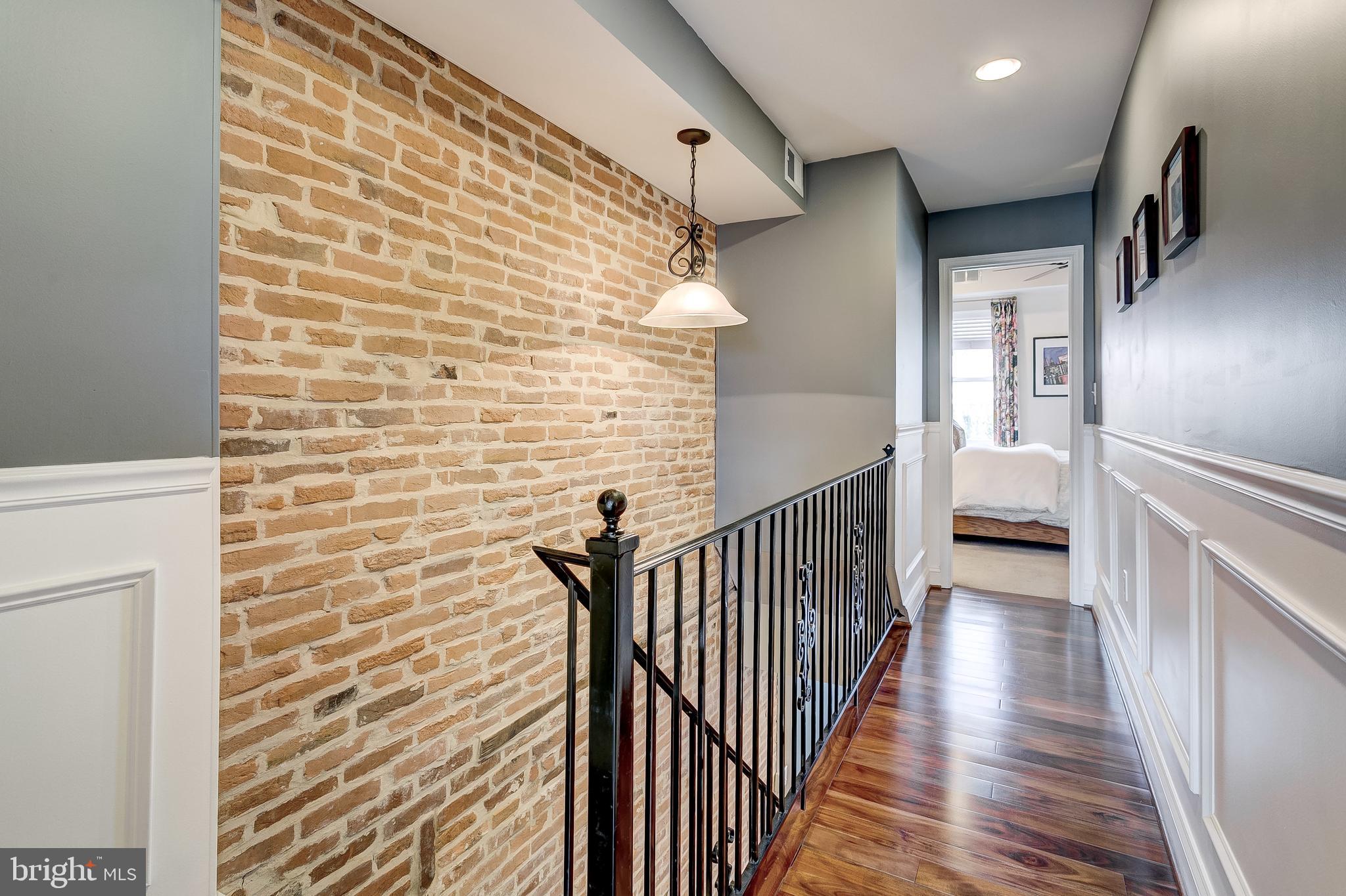 LOCUST POINT - Residential