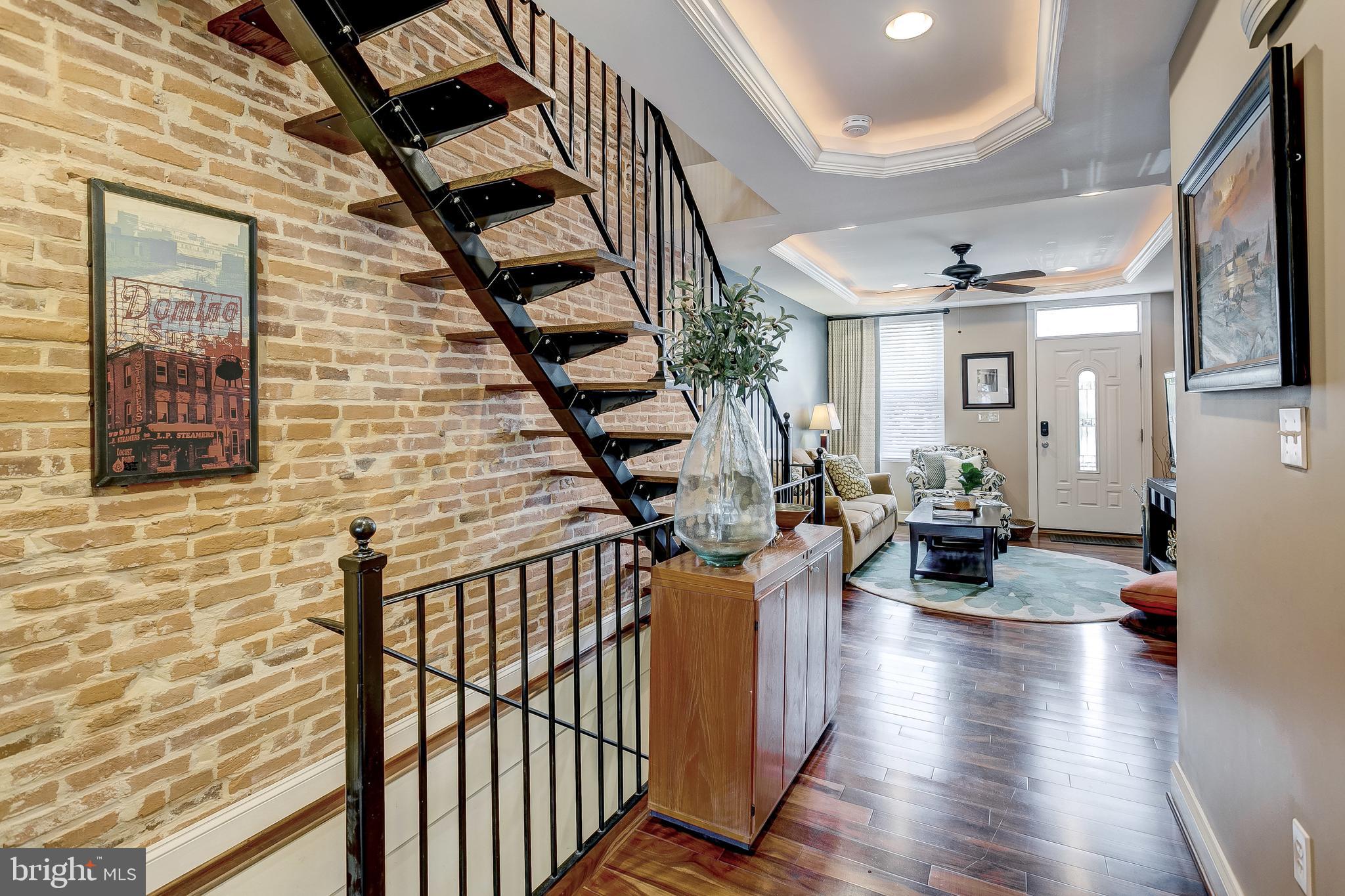 LOCUST POINT - Residential