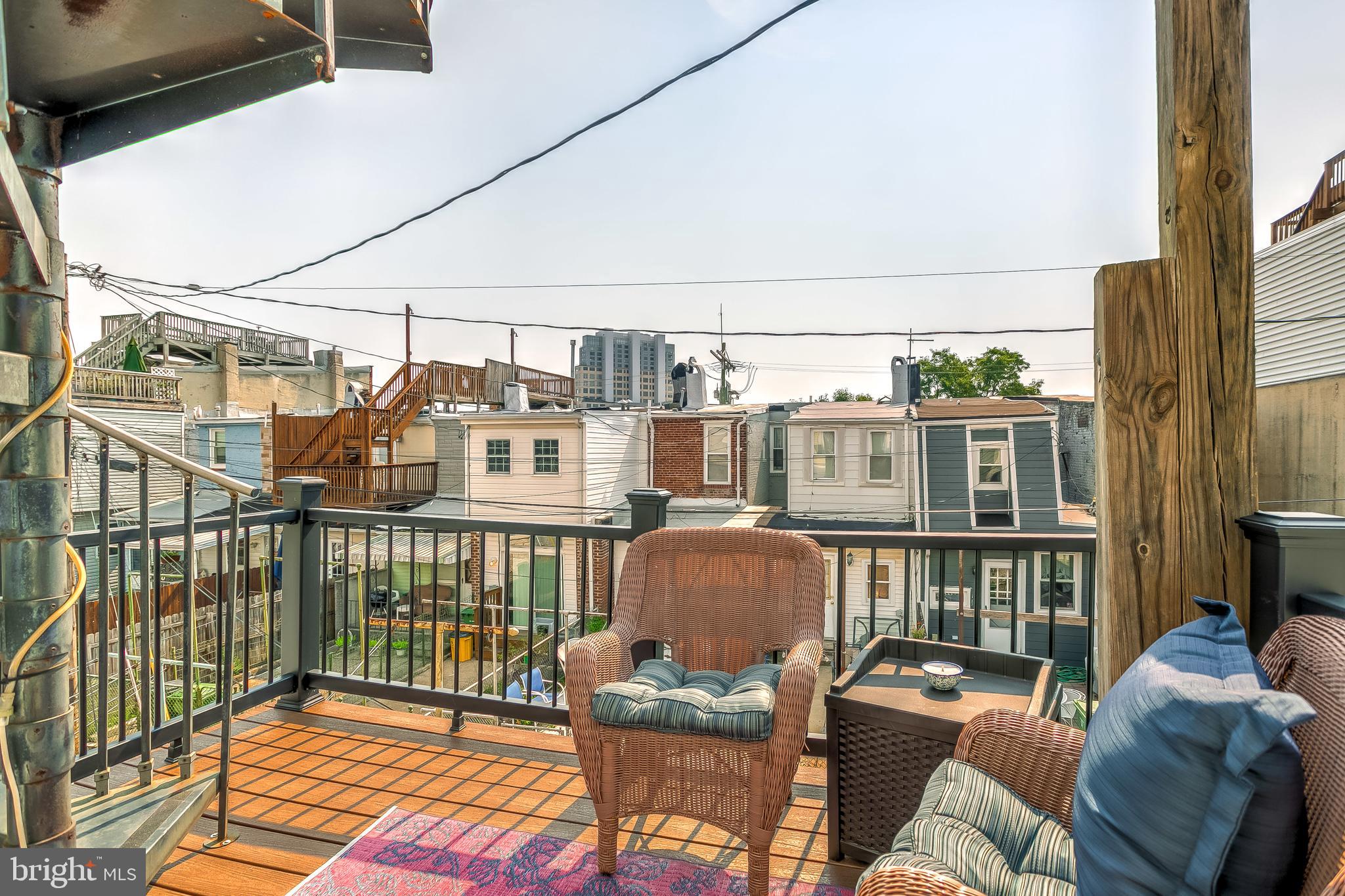 LOCUST POINT - Residential