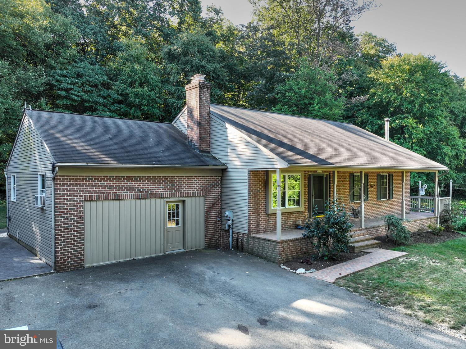 164 MAGNOLIA DRIVE