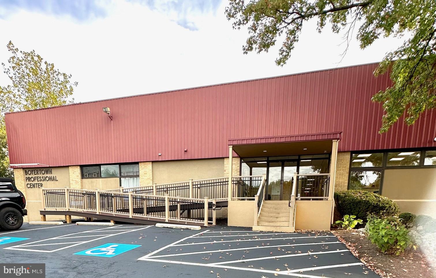 137 MONTGOMERY AVENUE 207