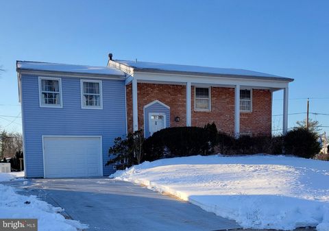 Homes For Sale - 19 Neptune Lane<br/> WILLINGBORO, NJ 08046