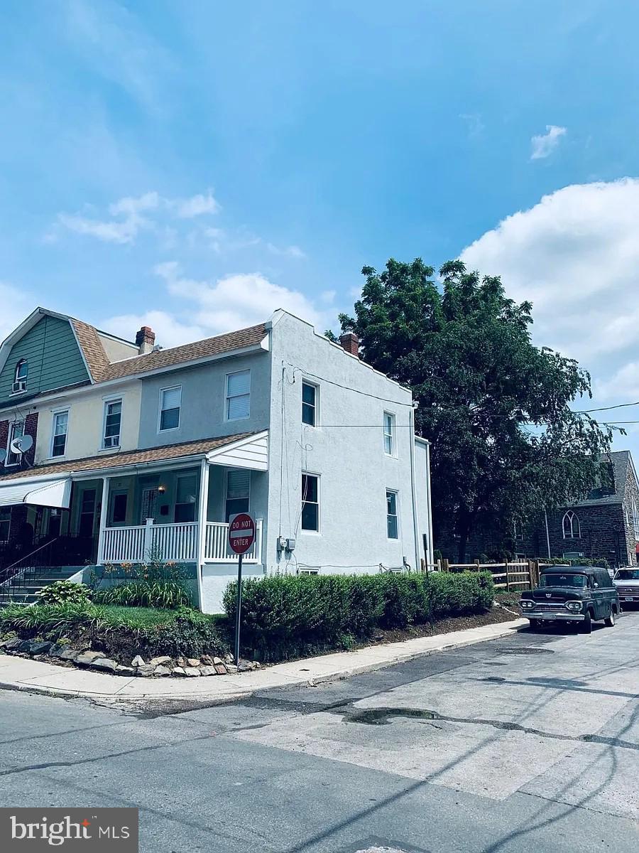 27 E SPRING AVENUE