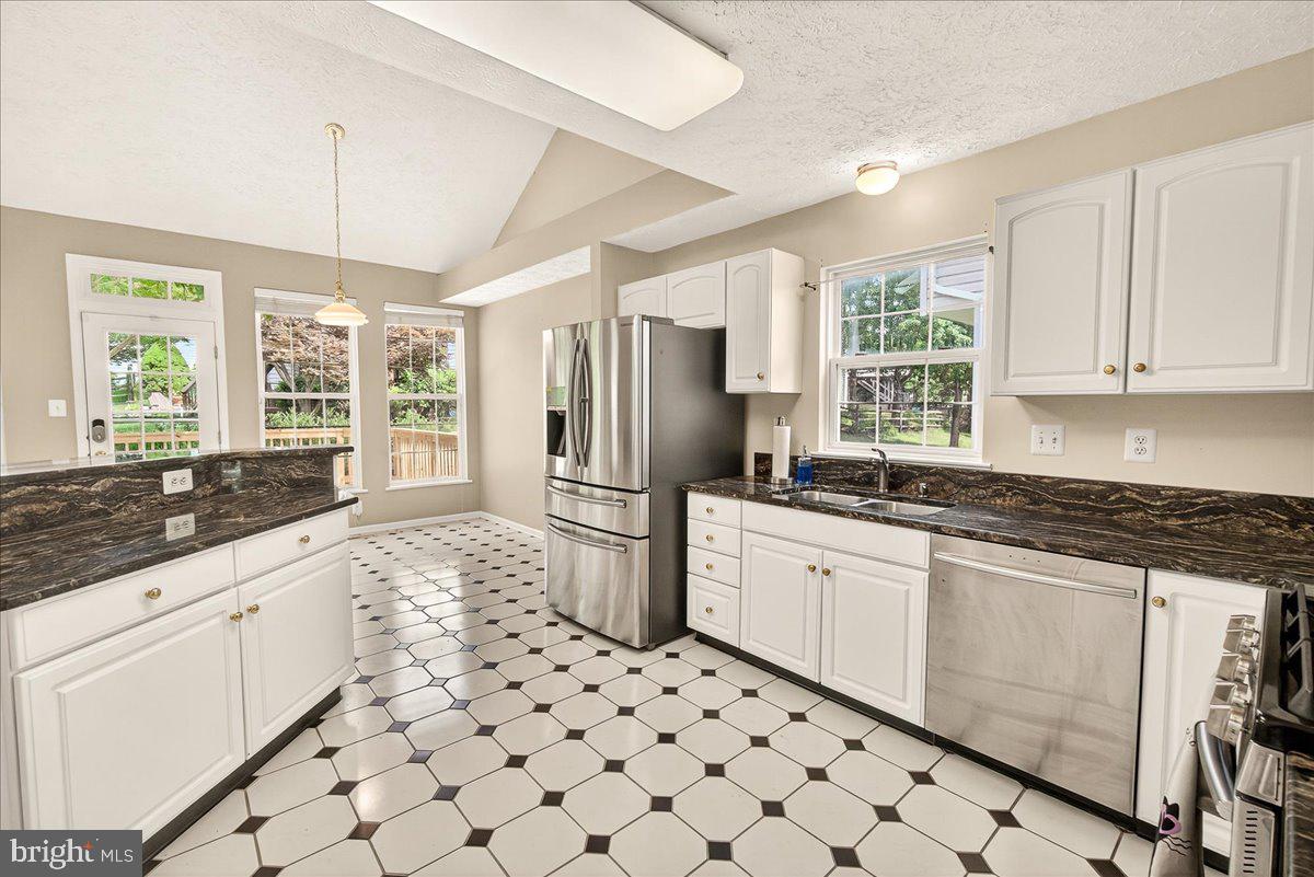 DEARBOUGHT - Residential