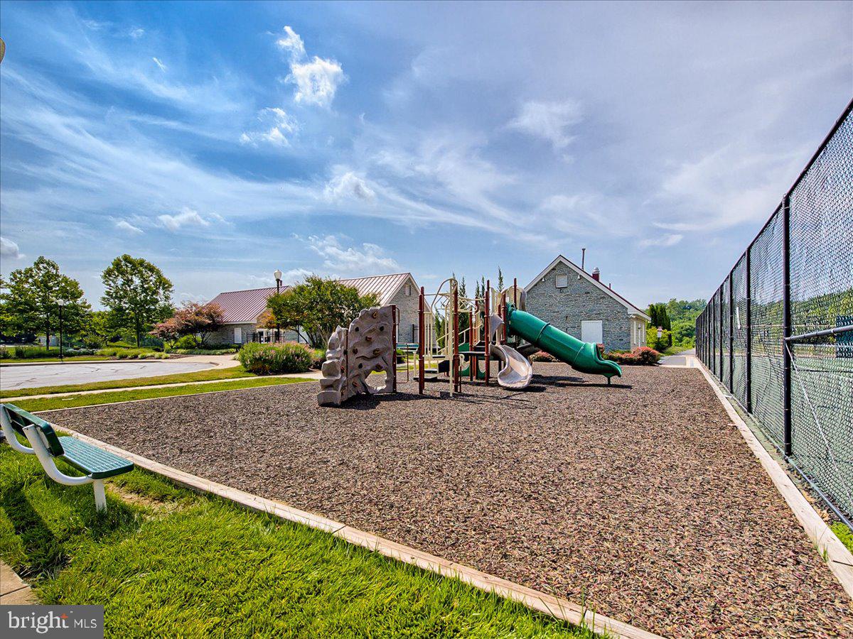 DEARBOUGHT - Residential