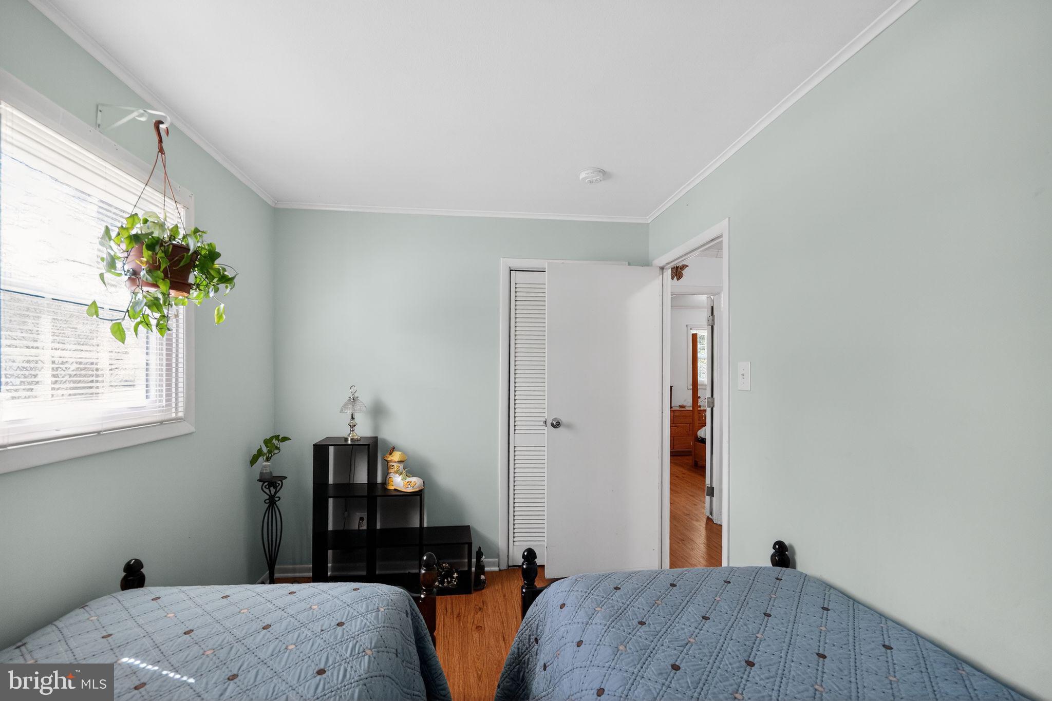 MANHATTAN BEACH - Residential