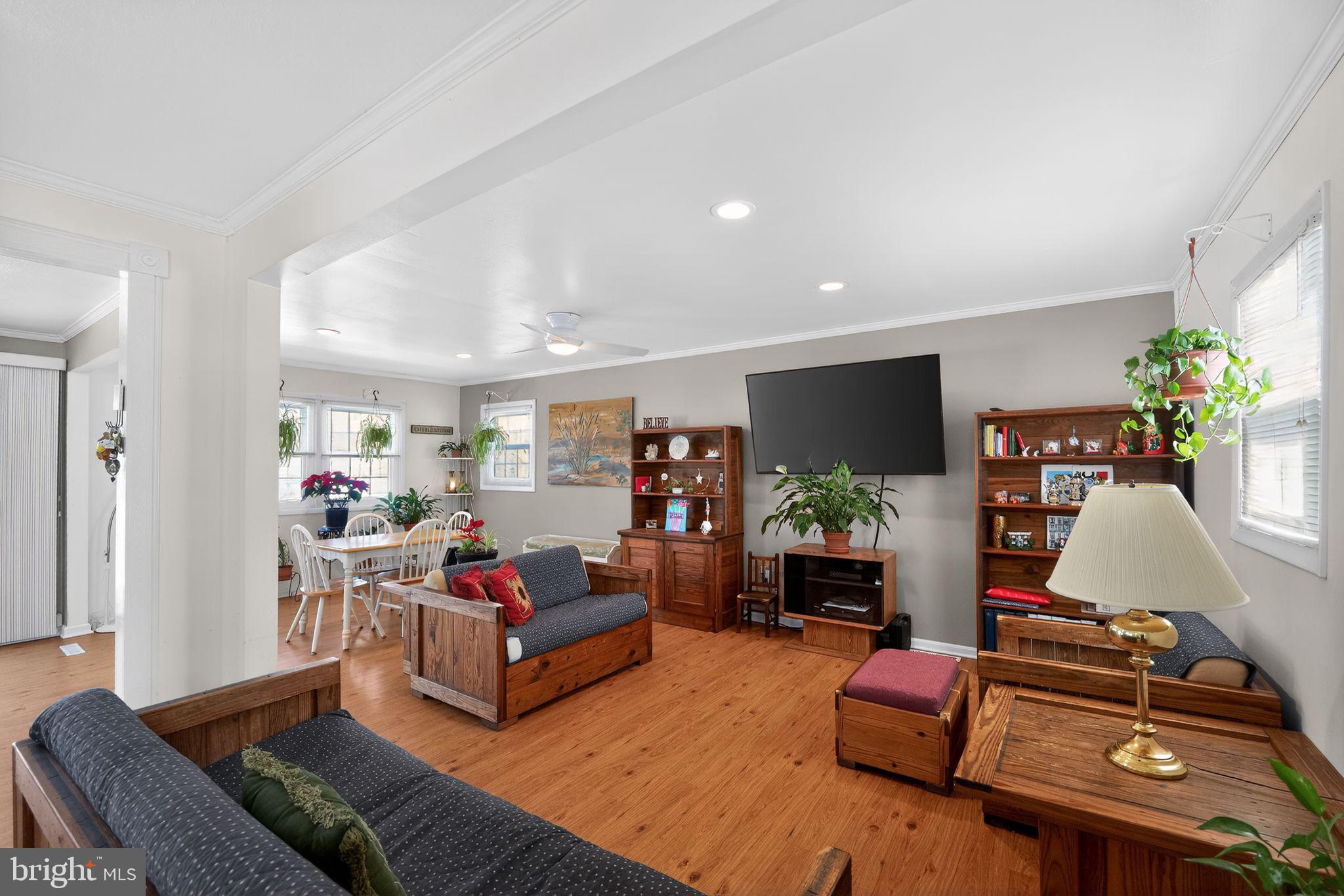 MANHATTAN BEACH - Residential