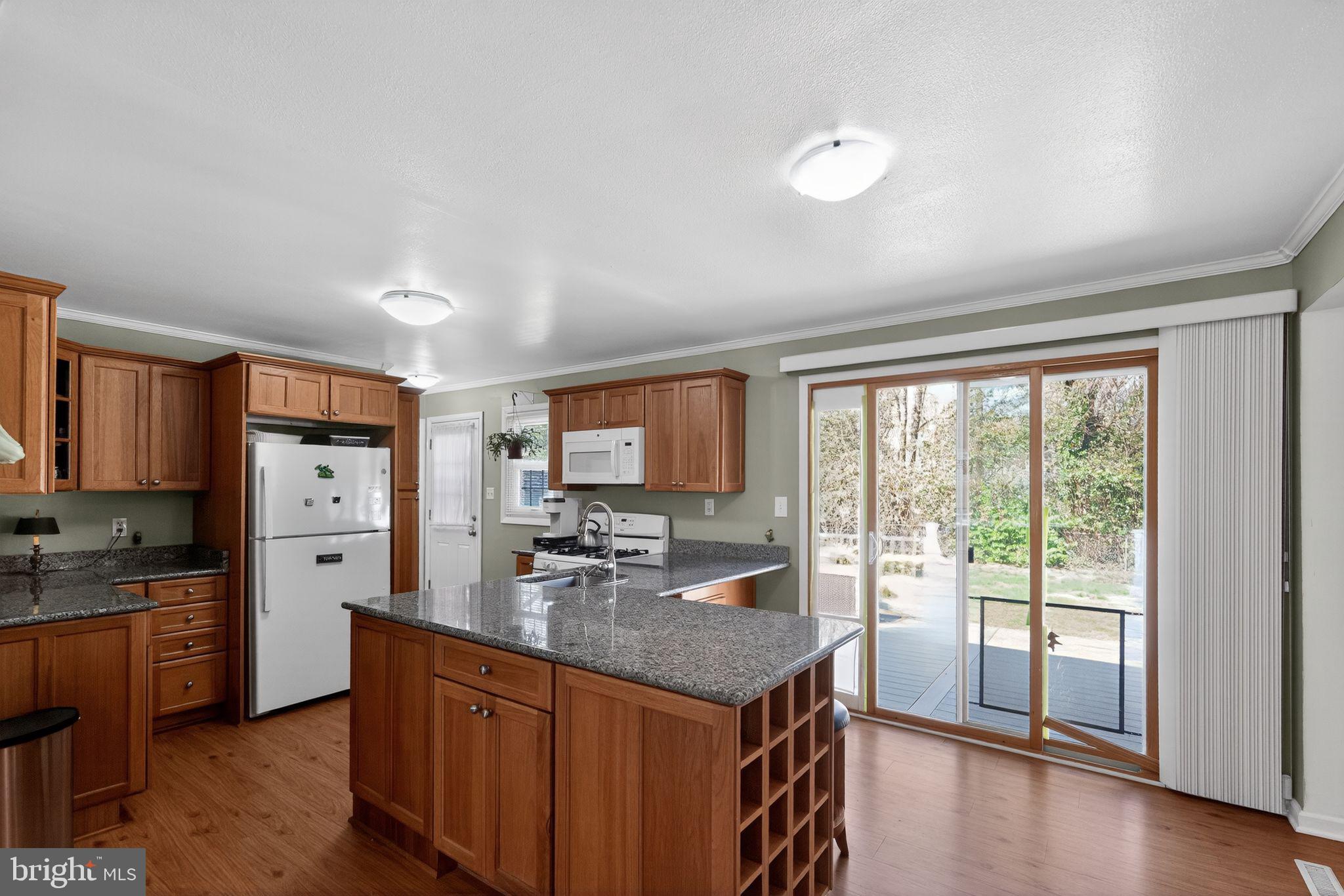 MANHATTAN BEACH - Residential