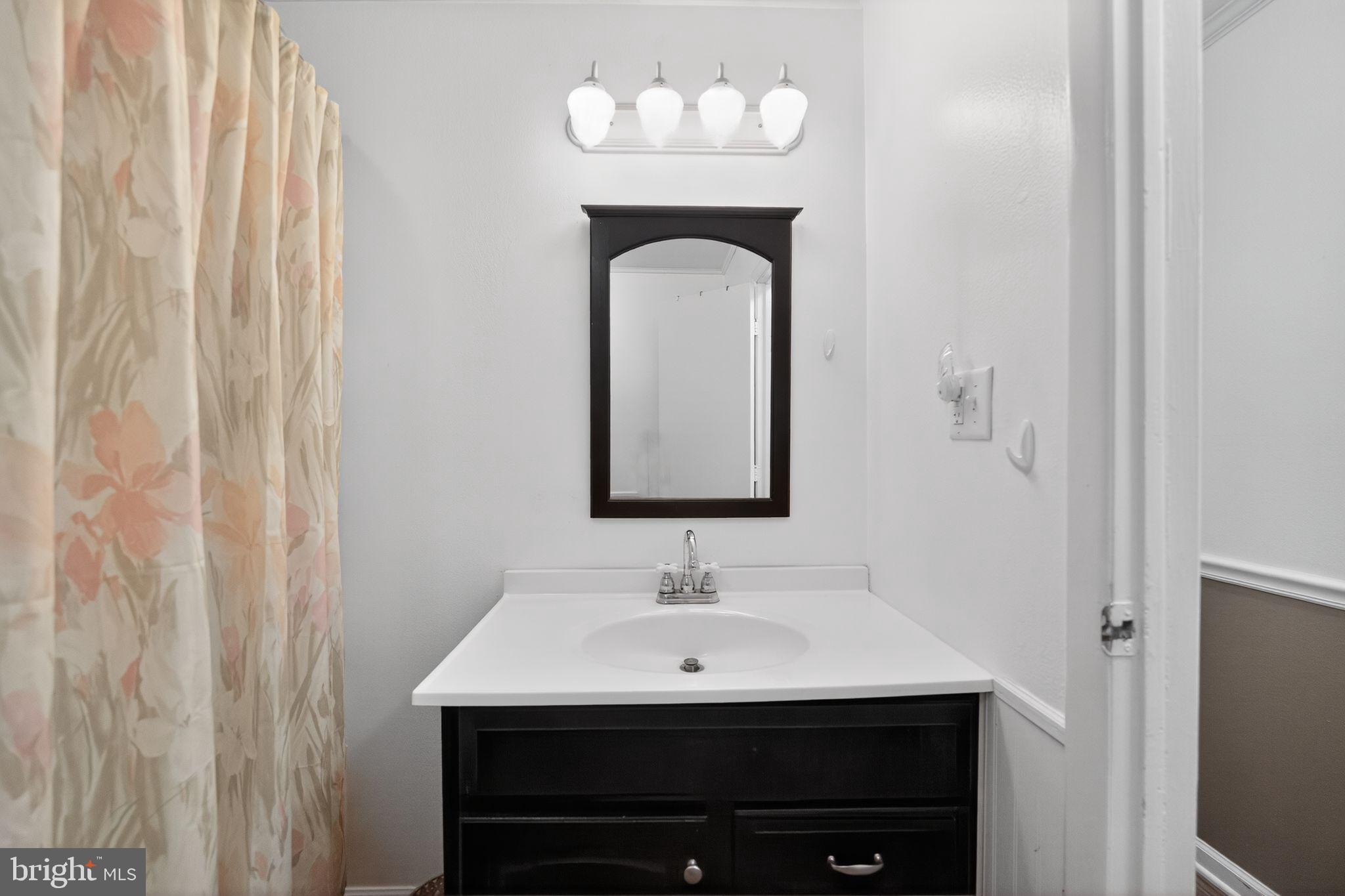 MANHATTAN BEACH - Residential