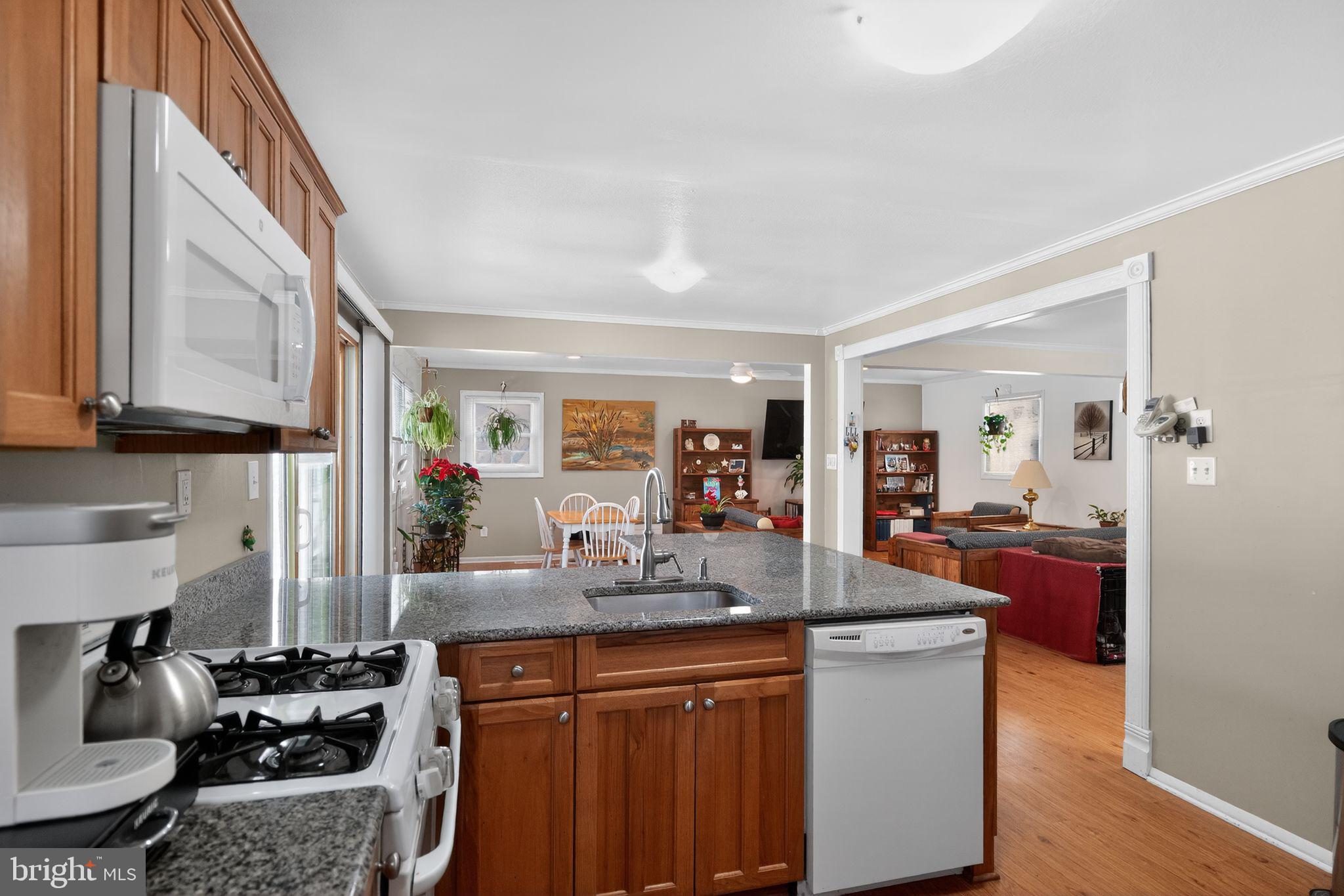 MANHATTAN BEACH - Residential