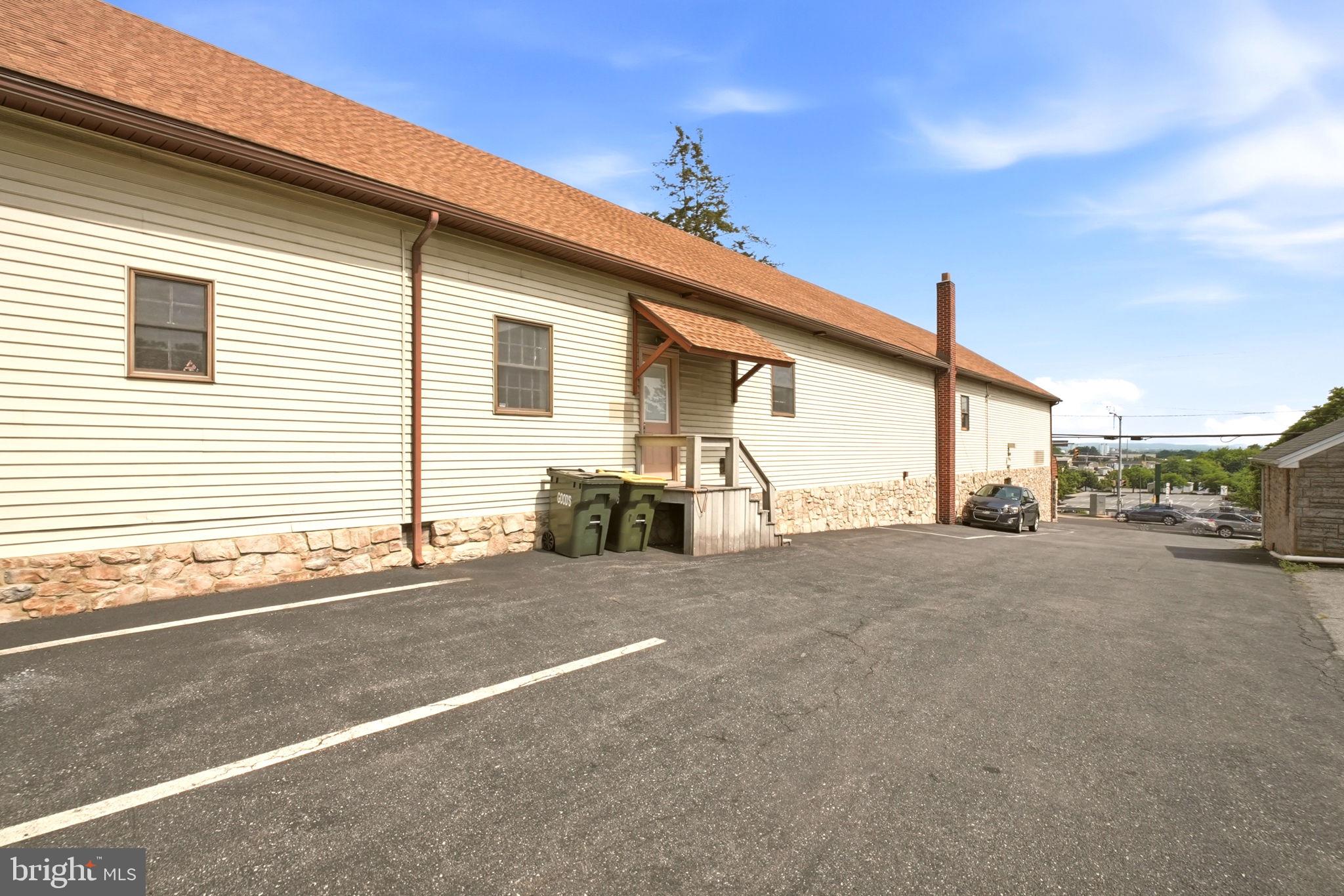 85 W MAIN STREET 87