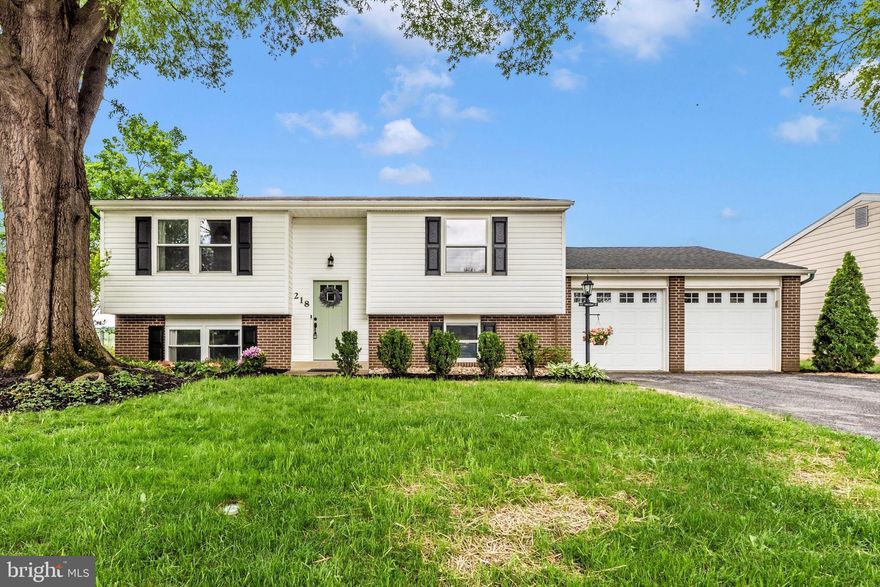 Nothing to do here except move in. Relax in the back yard with gorgeous views of the farm. There are updates throughout the entire home starting as you enter through the new front door, new stair railing, completely updated kitchen and bathrooms, flooring, and lighting. The kitchen includes new cabinets, SS appliances (2023), tile backsplash, quartz countertops, new lighting and under cabinet lighting. The new sliding door leads out to the deck and paver patio. Bathroom updates include tile, vanities with quartz countertops, lighting, doors, and LVP.  Updated flooring and lighting throughout. Enjoy the picturesque views from the fully fenced back yard and relax on the deck or around the fire pit. HVAC replaced in 2020 and newer hot water heater. Washer is 3 weeks old. Spacious 2-car garage. HOA with low annual fees includes community pool. Glade Elementary.  Come and see for yourself - you will fall in love with this beautifully updated home and the peaceful views.