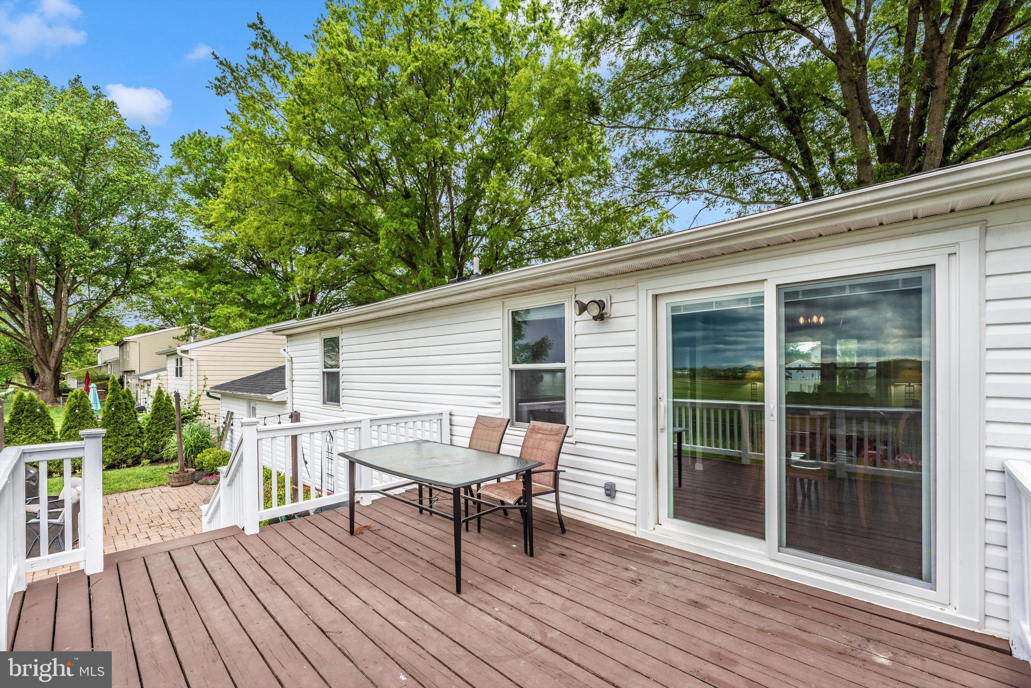 GLADE TOWN - Residential