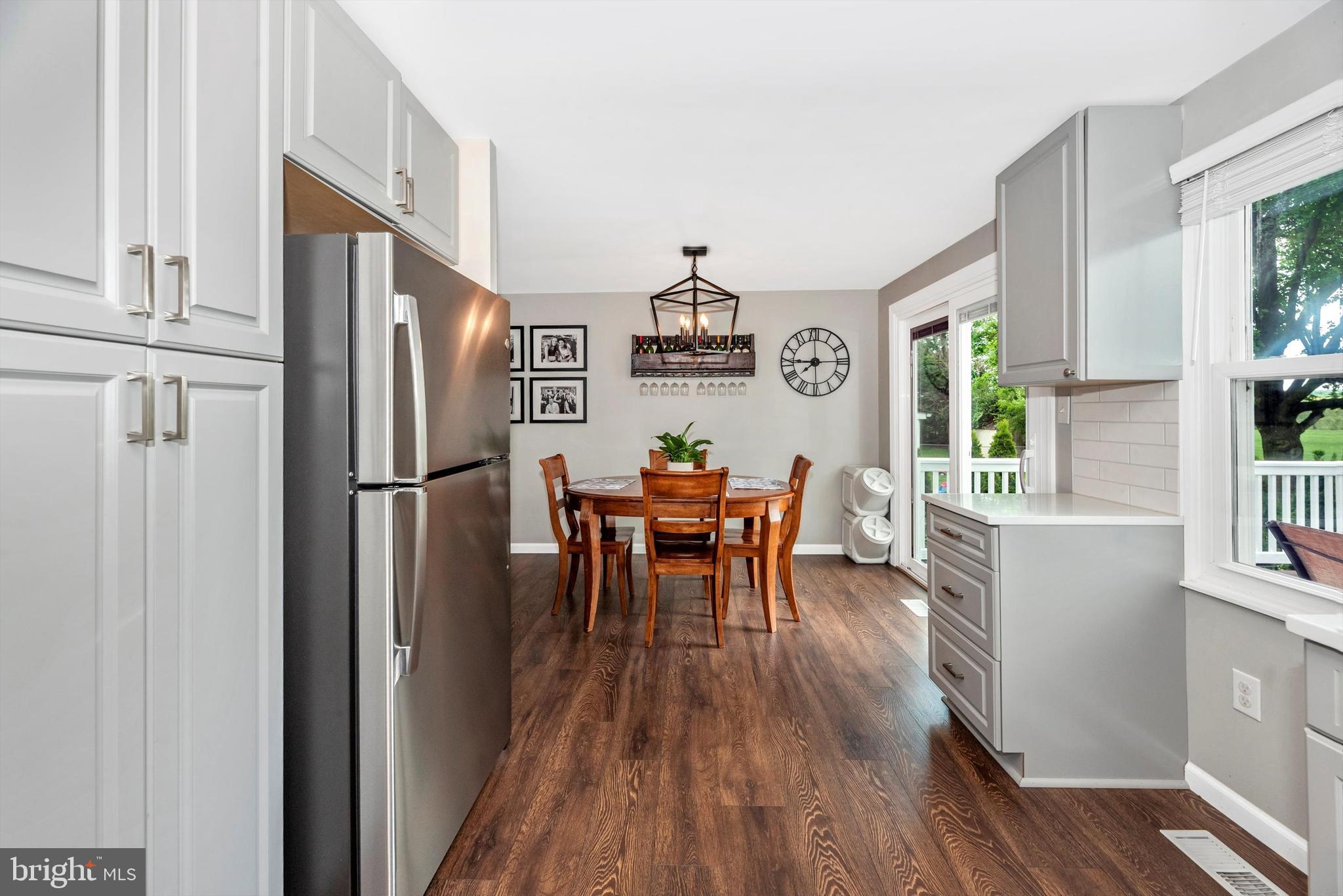 GLADE TOWN - Residential