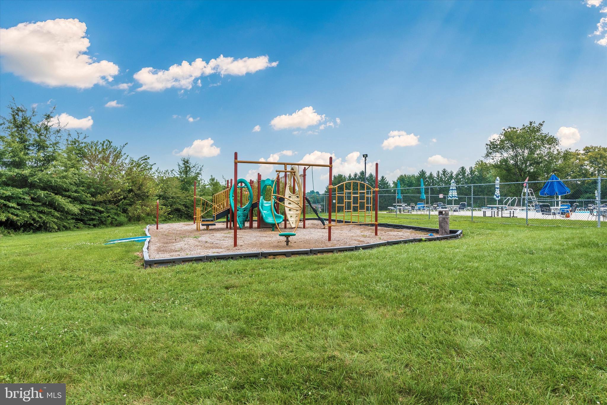 GLADE TOWN - Residential