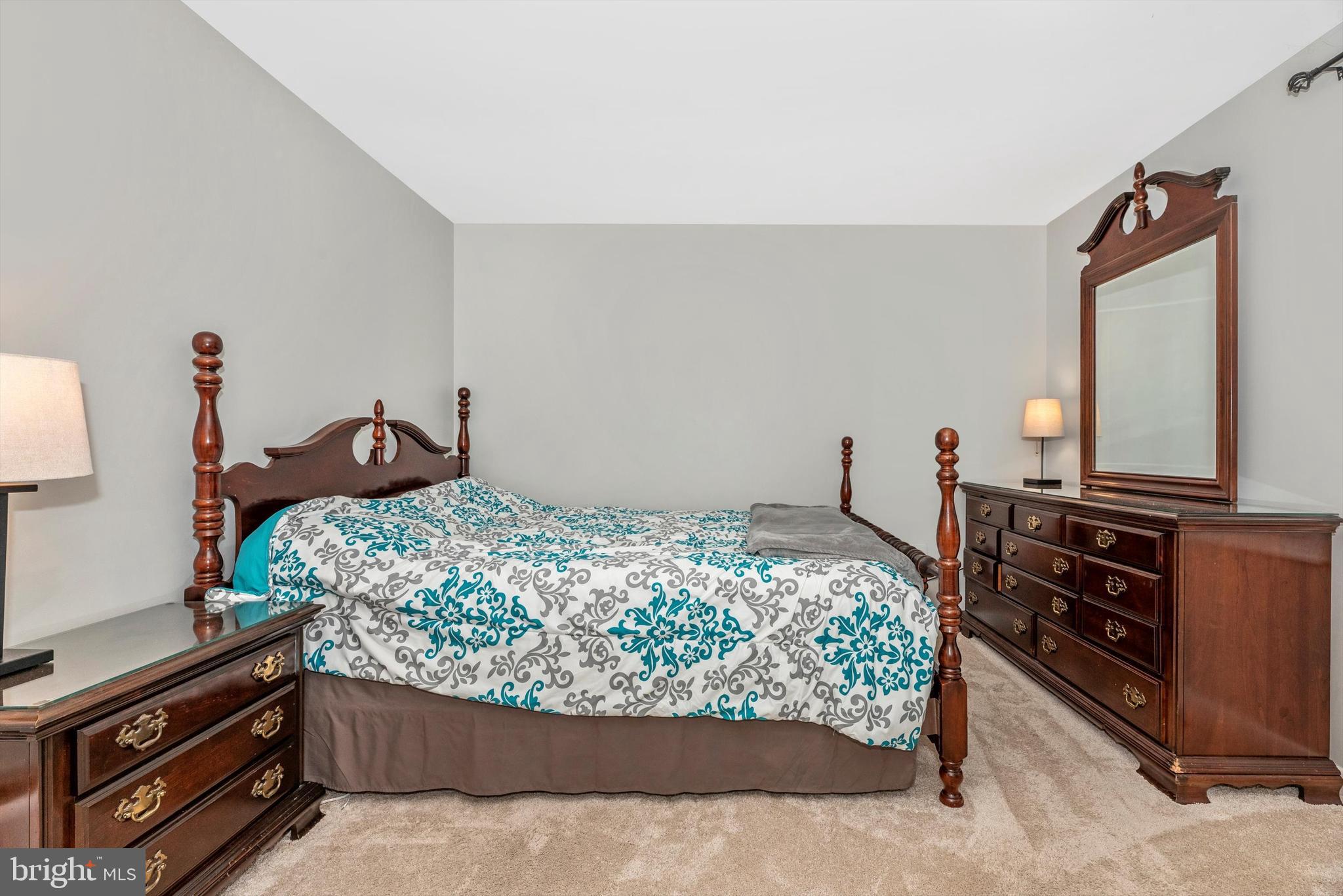 GLADE TOWN - Residential