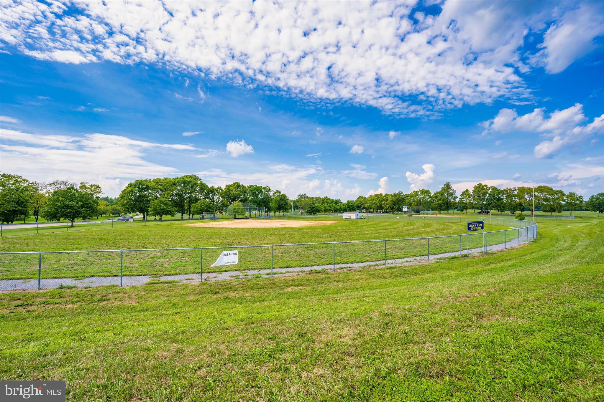 GLADE TOWN - Residential