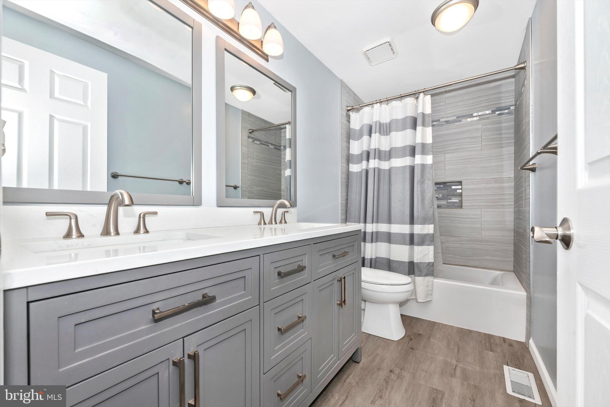 GLADE TOWN - Residential