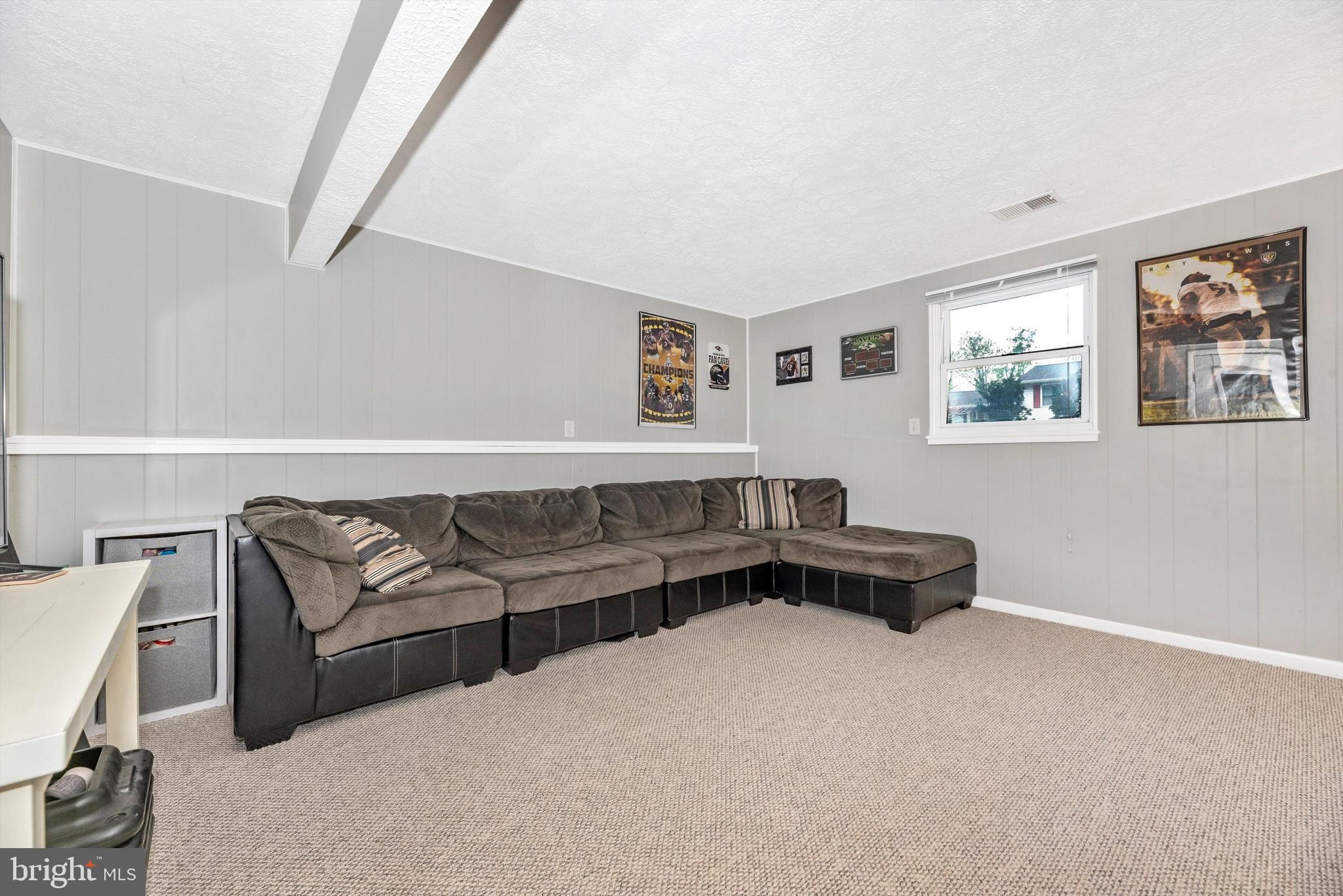 GLADE TOWN - Residential