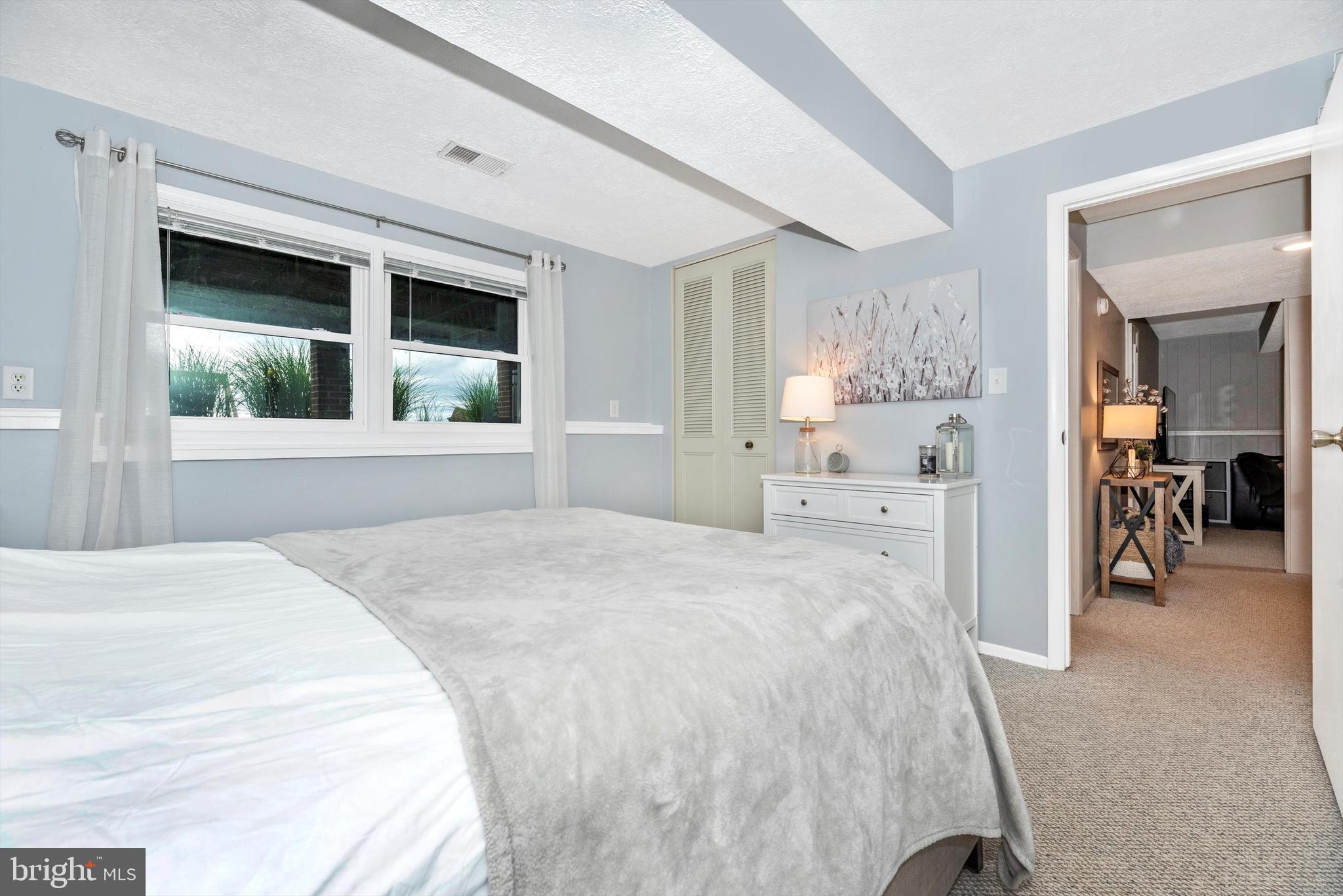 GLADE TOWN - Residential