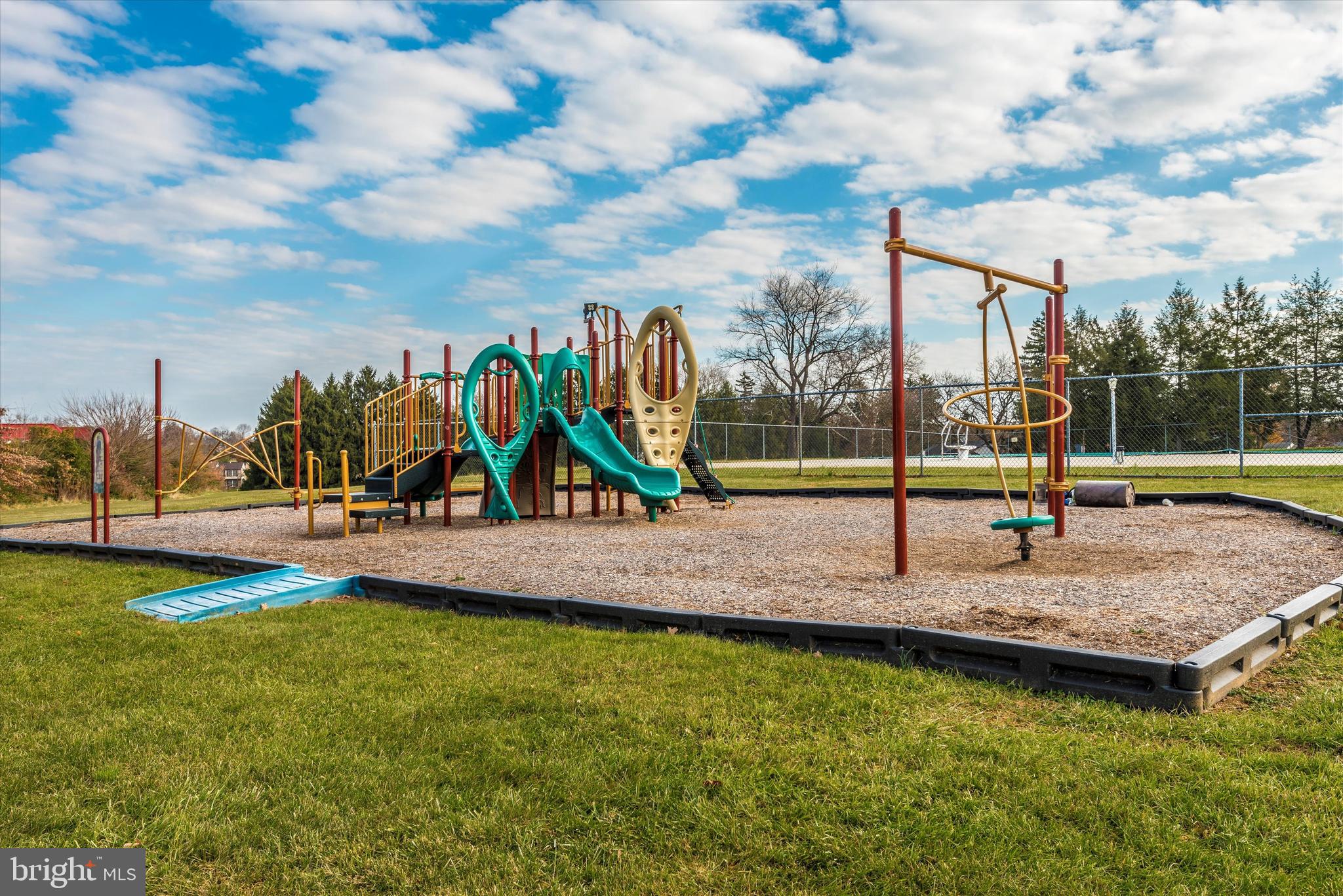 GLADE TOWN - Residential